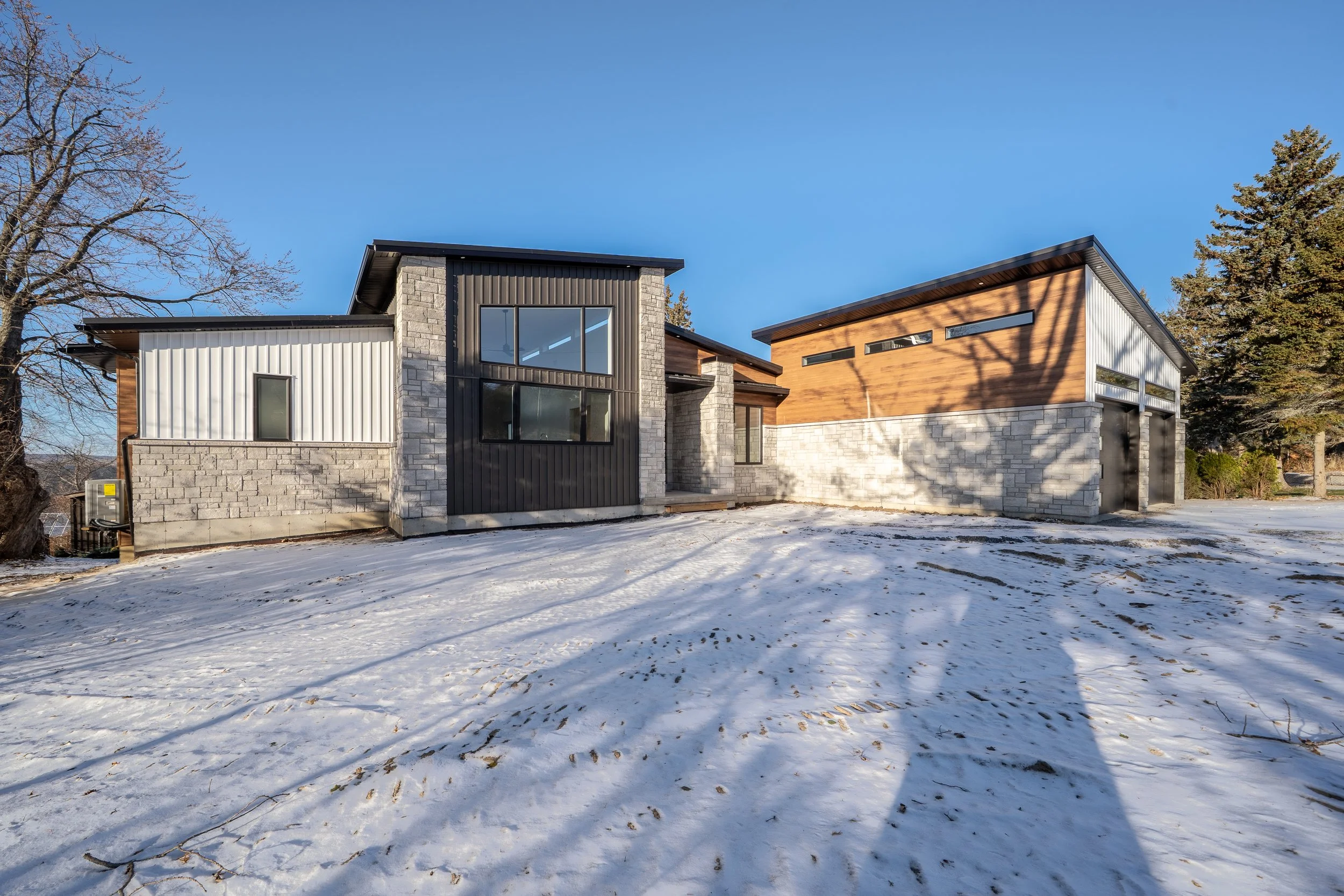  15-162 Old Orchard Rd, Carrying Place, ON.jpg