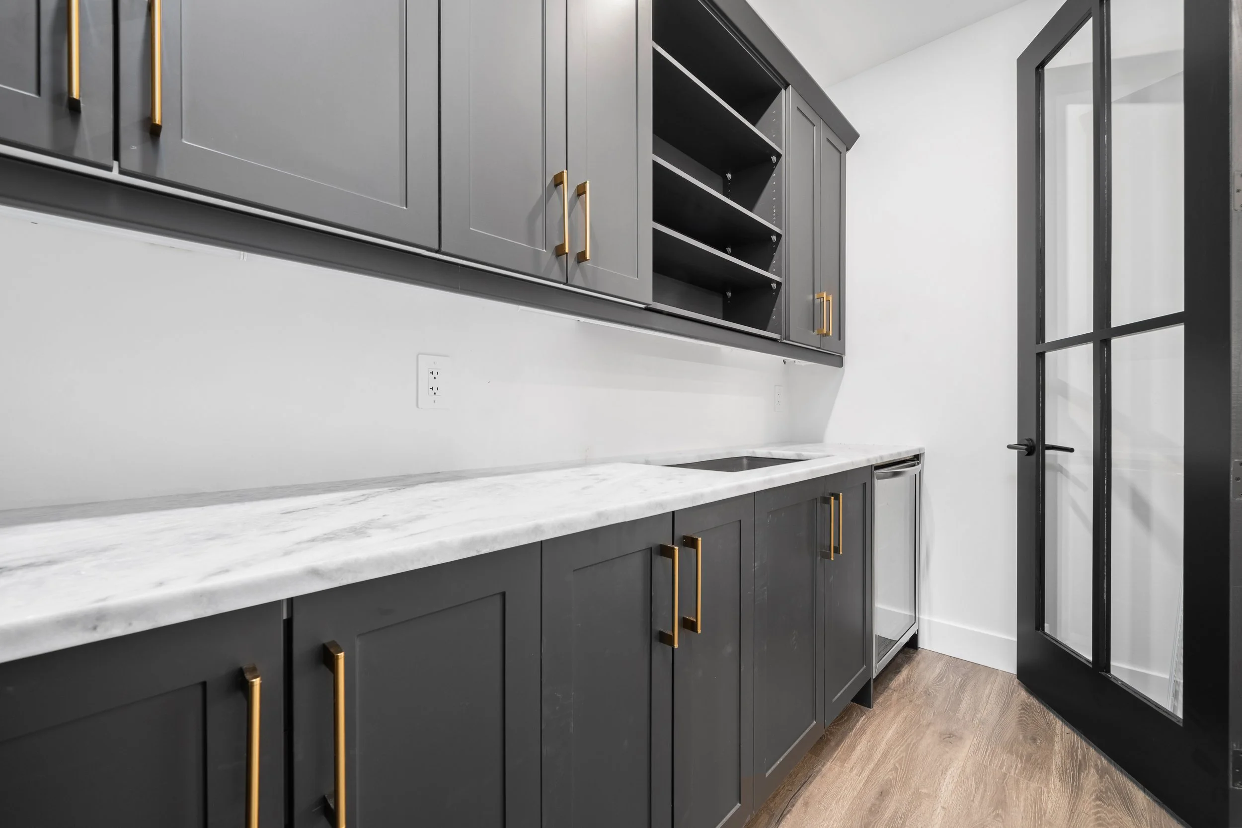 27-254 Michaels Way Carrying Place, ON.jpg