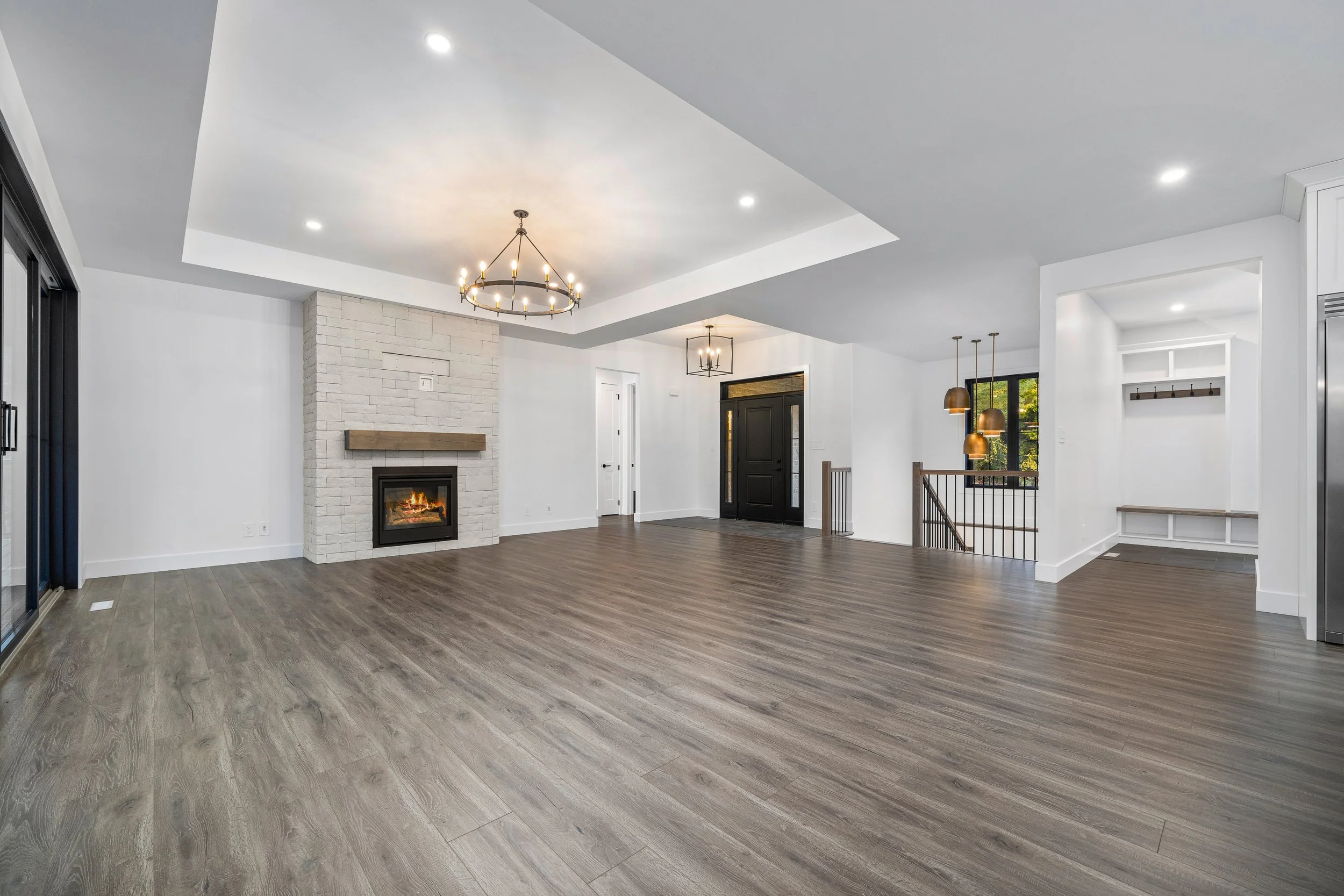 10-254 Michaels Way Carrying Place, ON.jpg