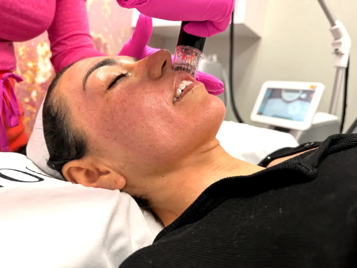 HollaceMD Advanced Laser + Aesthetics