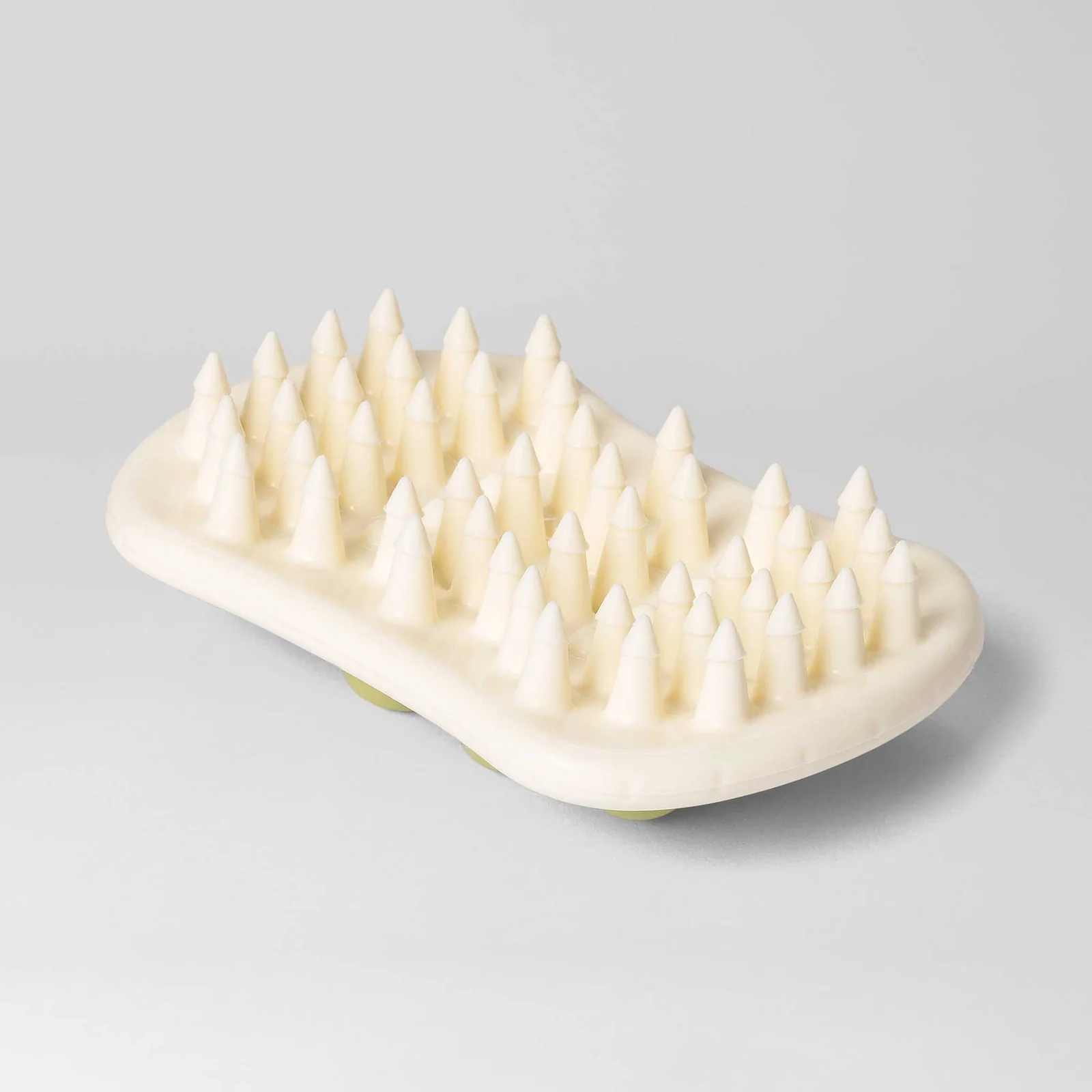 KeraFactor-Scalp-Stimulating-Brush-2.png