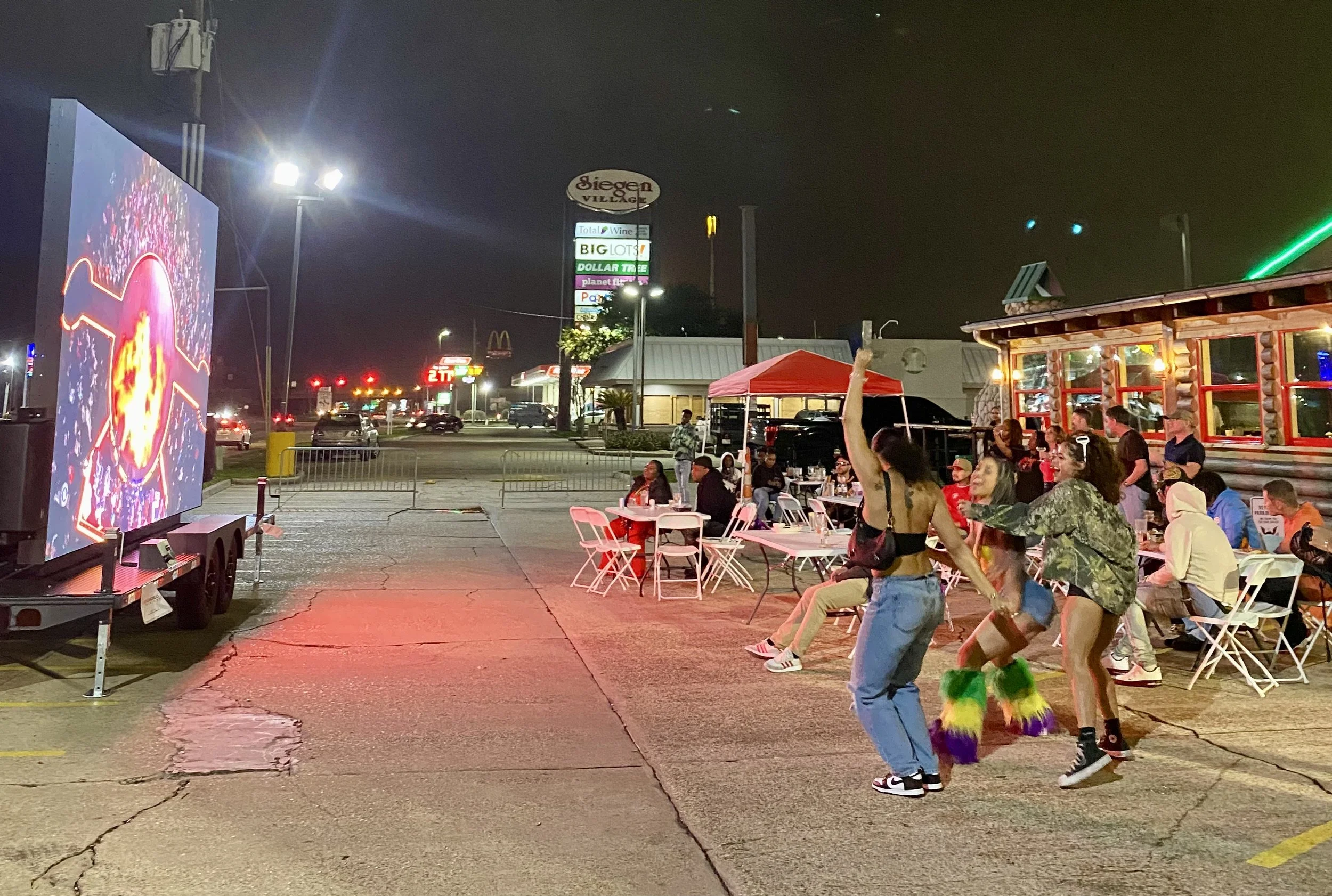 Get your WATCH PARTY on!!!!  Watch outdoor movies, outdoor game day, outdoor church service, golf tournament, on Baton Rouge's largest mobile screen!