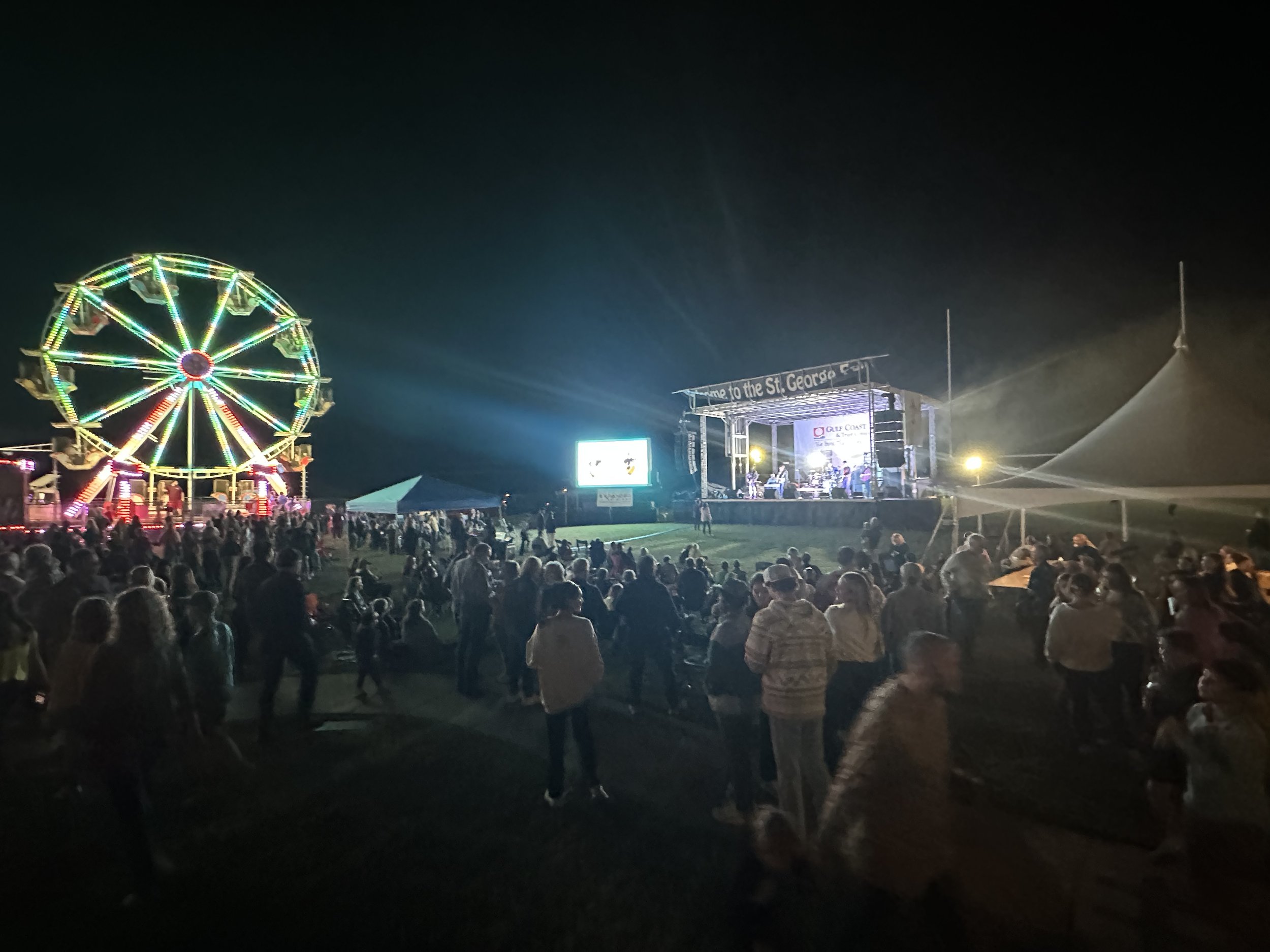 Give your fair or festival a professional image while supporting sponsors and showcasing entertainment