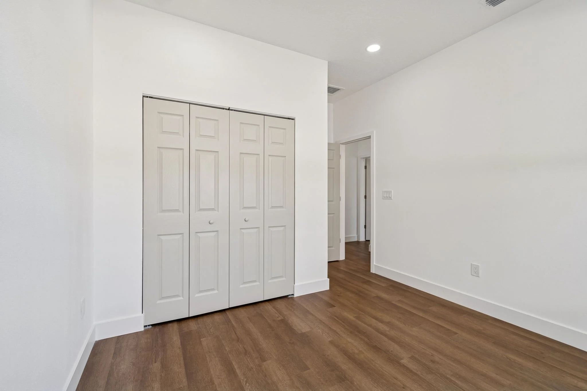 5111 68th St N 8.jpg