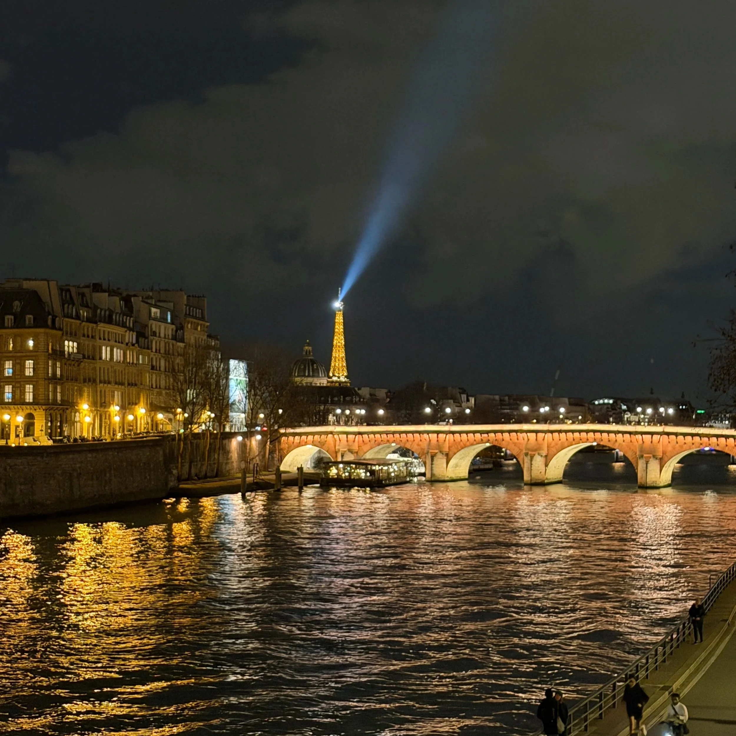 Paris Travel Guide