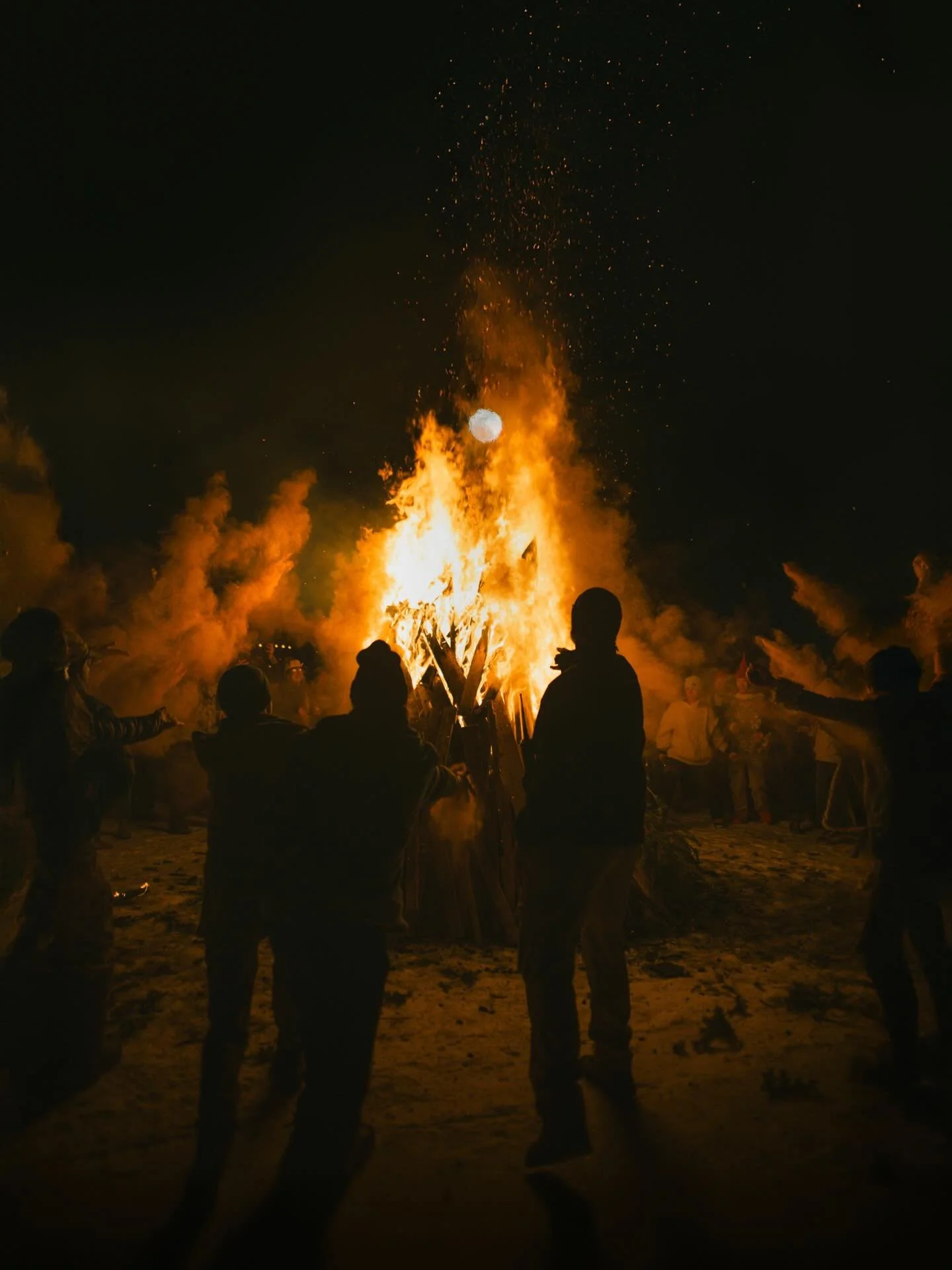Happy Moonday! Yesterday we welcomed the Snow moon at @emberglowsilverton , celebrating Imbolc&mdash;the halfway point between the winter solstice and spring equinox&mdash;honoring the quiet return of the light.
Grateful for this community and the li