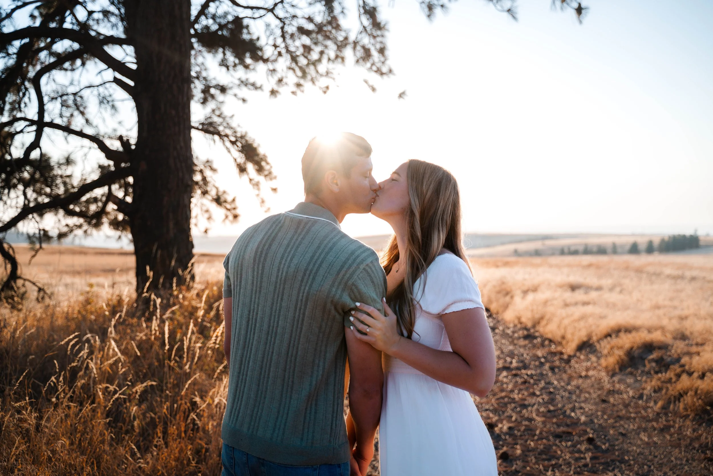 Maddie & Justin's scenic engagement shoot