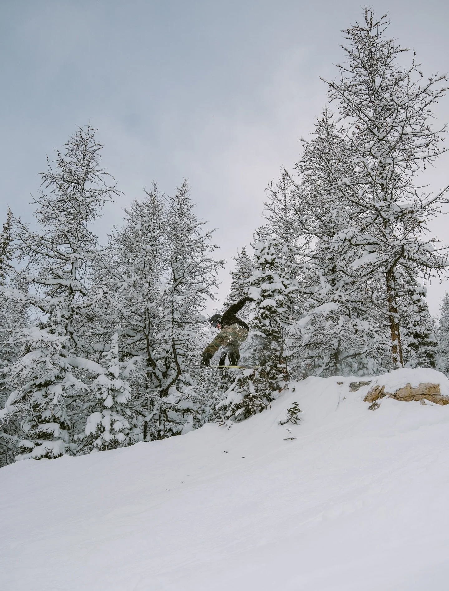 Could not have asked for a better last week at Lake Louise and it&rsquo;s only getting better! Unreal early season conditions, 60+ cm in the last few days,  and to top it off the backside opens today! 
Come get some pow shots if you&rsquo;re at the r