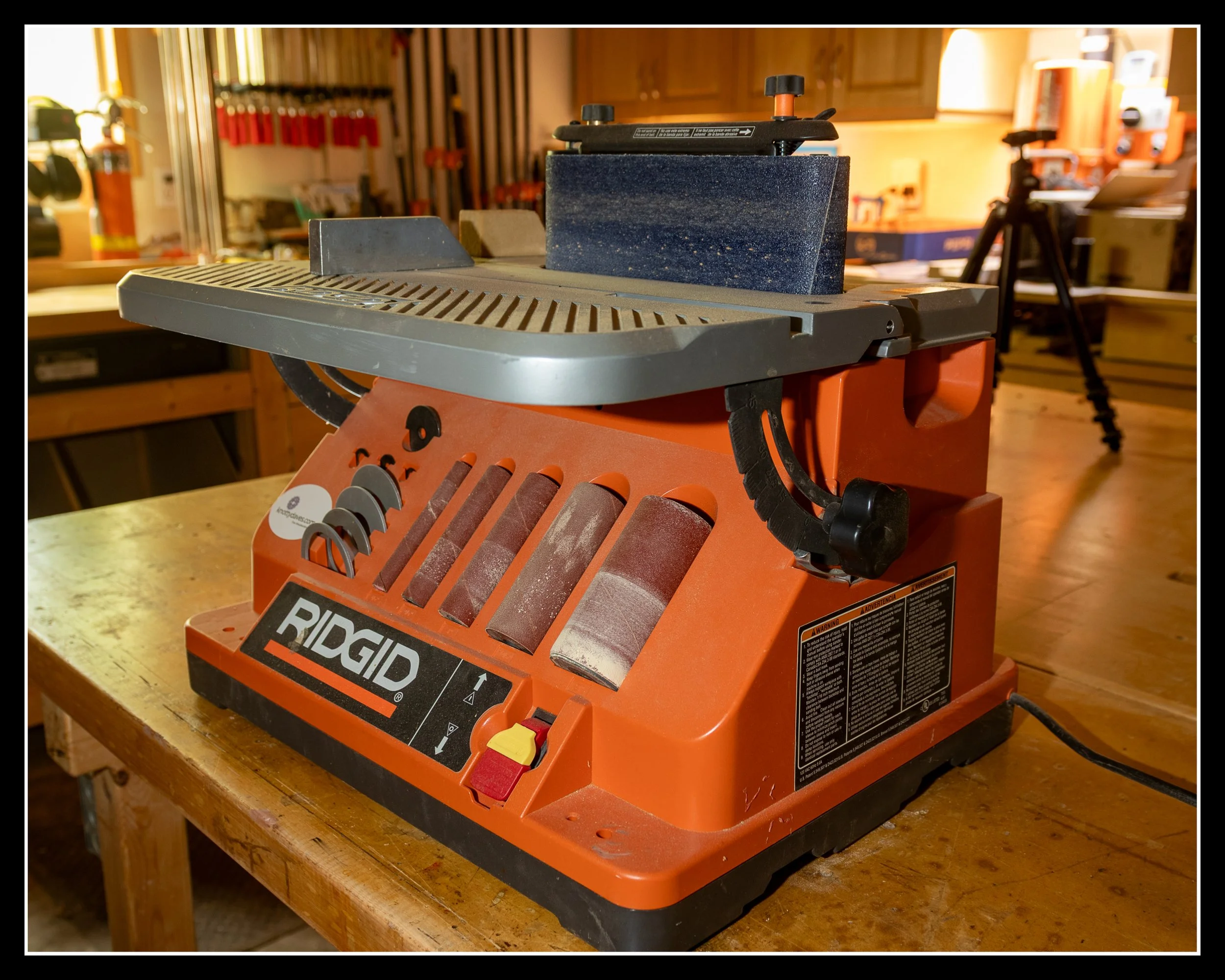 Oscillating Belt Sander — Simplicity and Effectiveness. You Need One