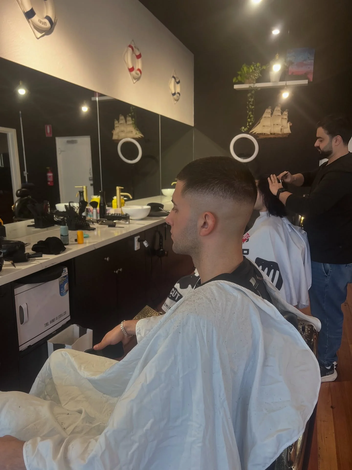 Busy days = blessings. Thanks to everyone who trusts the chair 🔥

#malvernbarber #captainbarbershop #fades #fadestyle #fadecut #fademaster #fadestyle #haircut