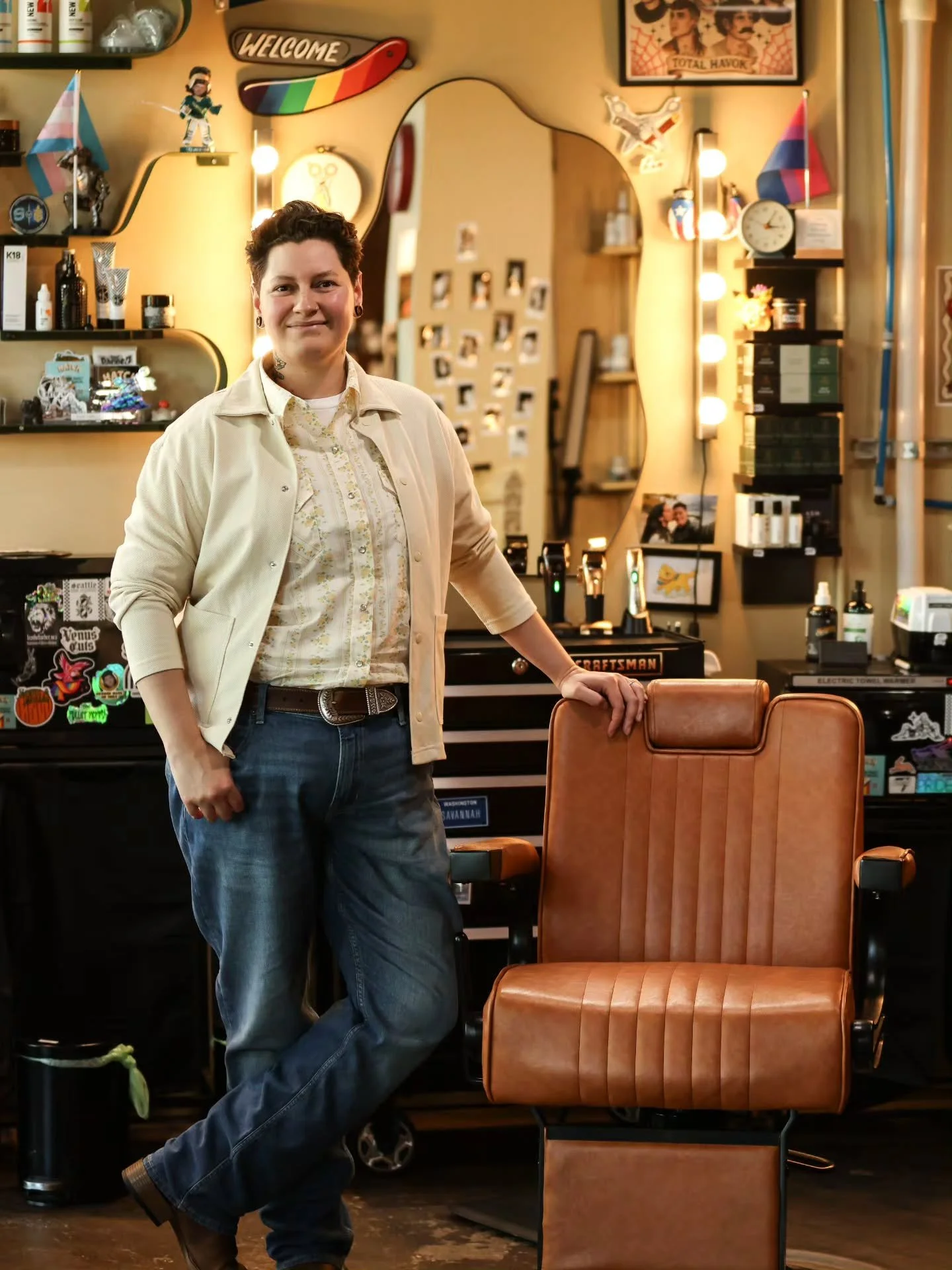 Check out my good friend @leothebarber.sea at @hatchhairandcompany. They are conveniently located along Rainier Ave in Seattle.

There is nothing like a fresh fade to make me feel like a human again and Leo gets it. They took good care of me today.