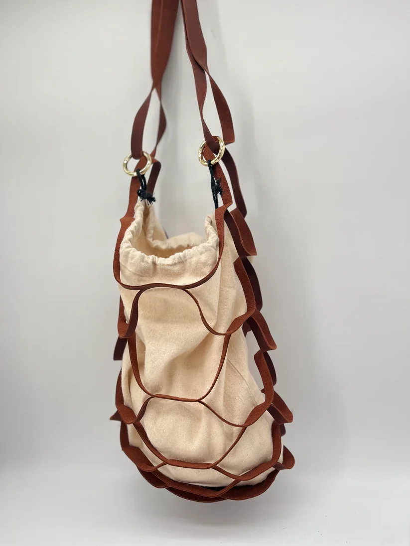 market tote brown.webp