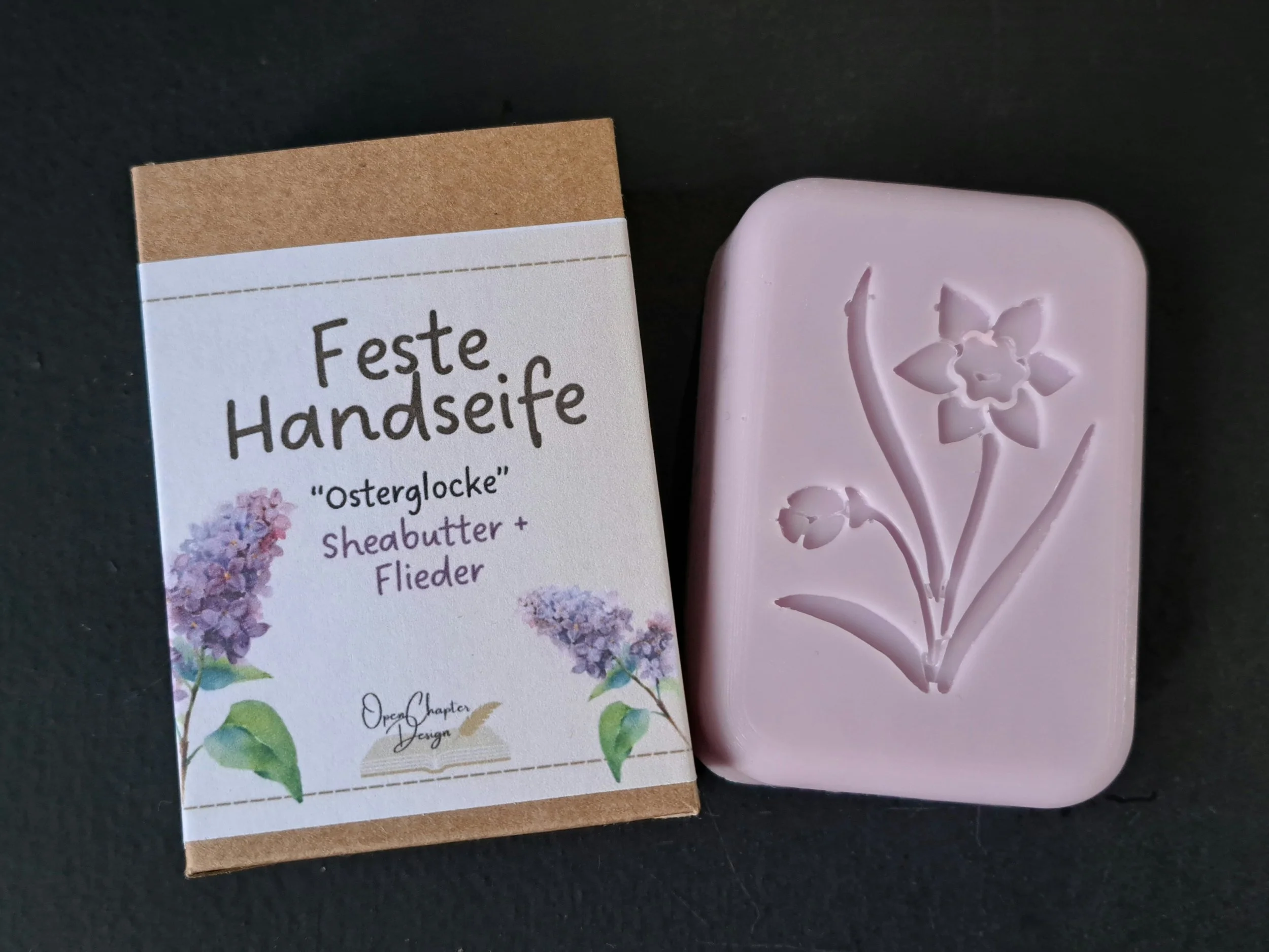 feste Handseife Flieder, in Form "Osterglocke"