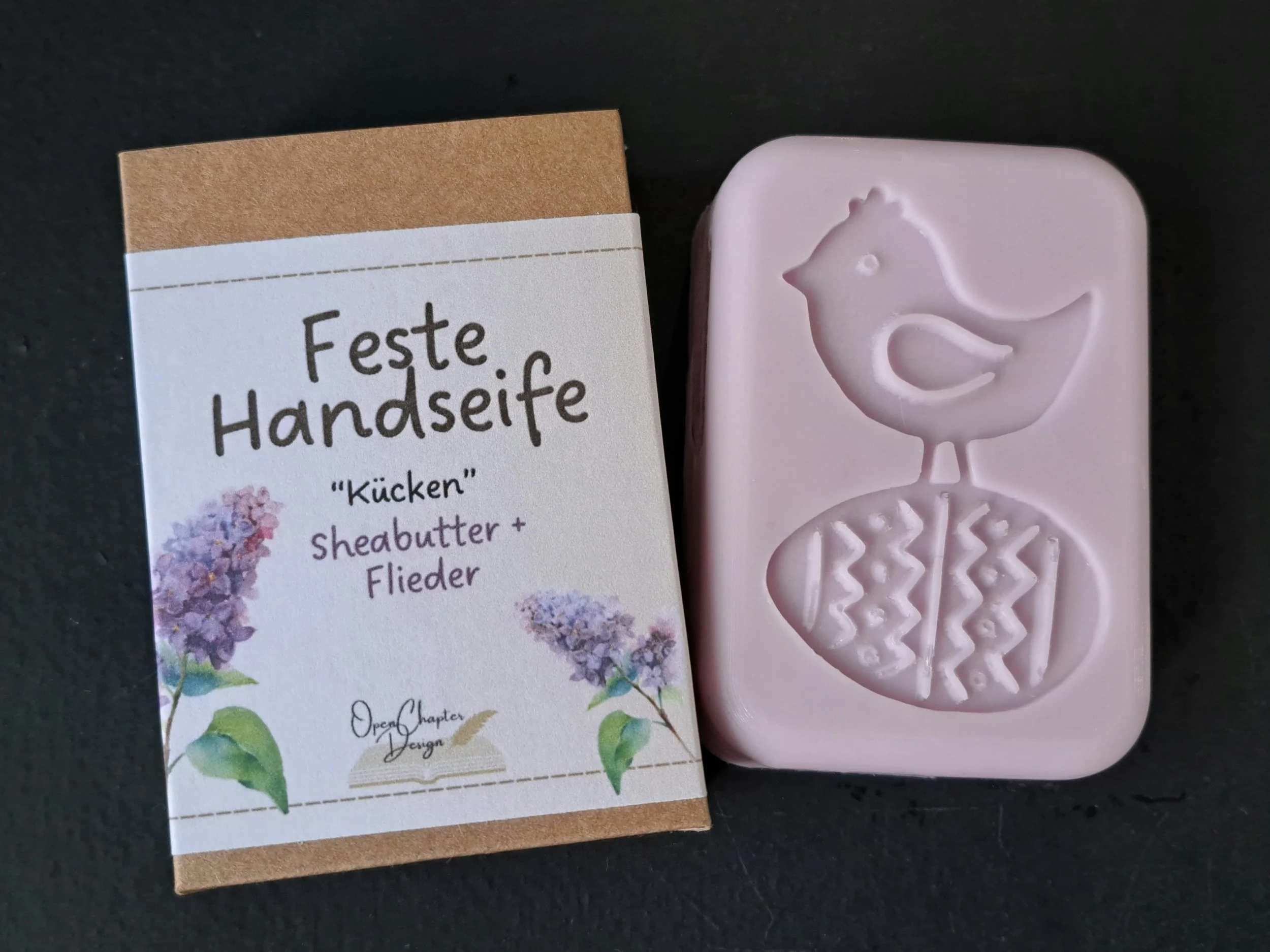 feste Handseife Flieder, in Form "Kücken"