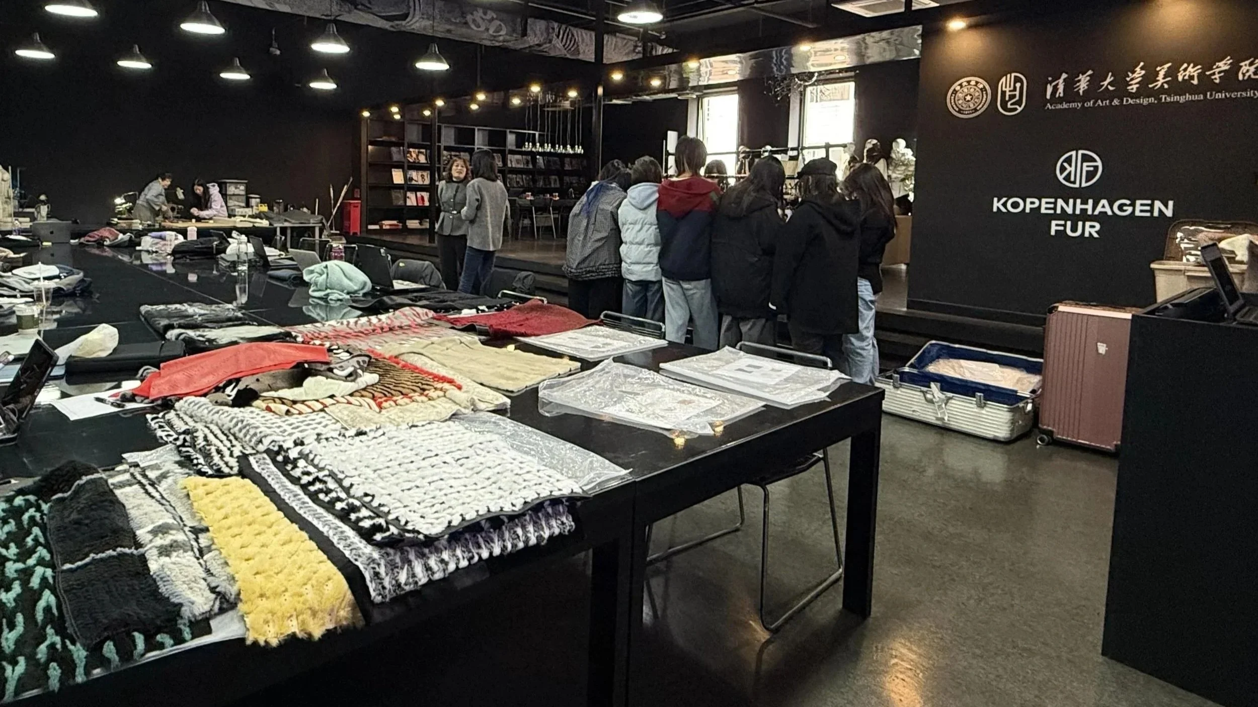 18 Years of Craftsmanship Collaboration! Tsinghua Fur Workshop Launches, Kopenhagen Fur Unlocks Innovative Expressions of Natural Fur
