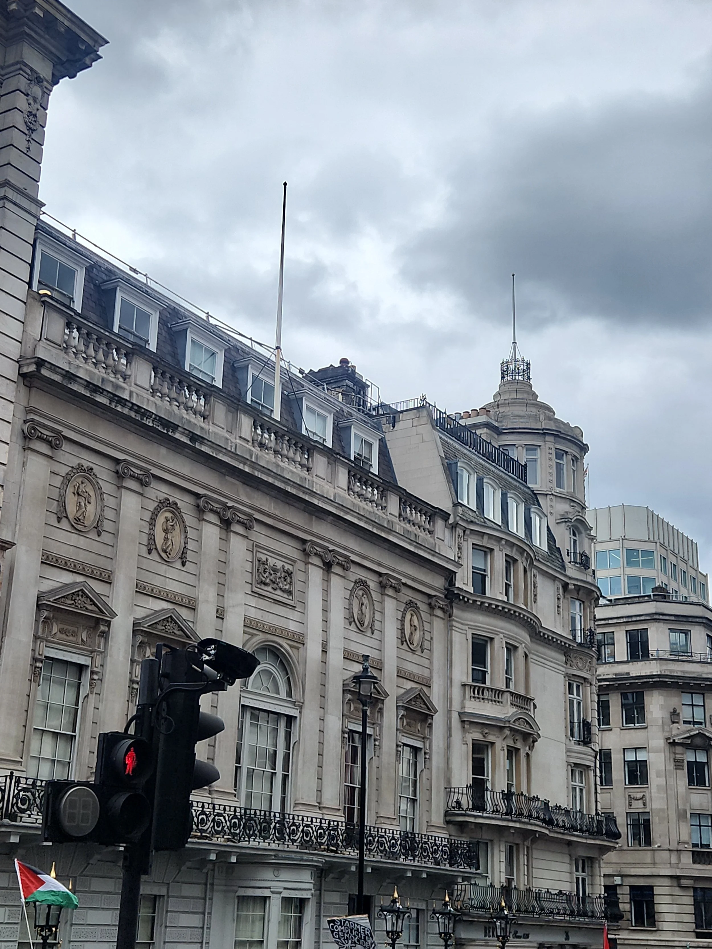 When do I need to extend my Lease in the UK?