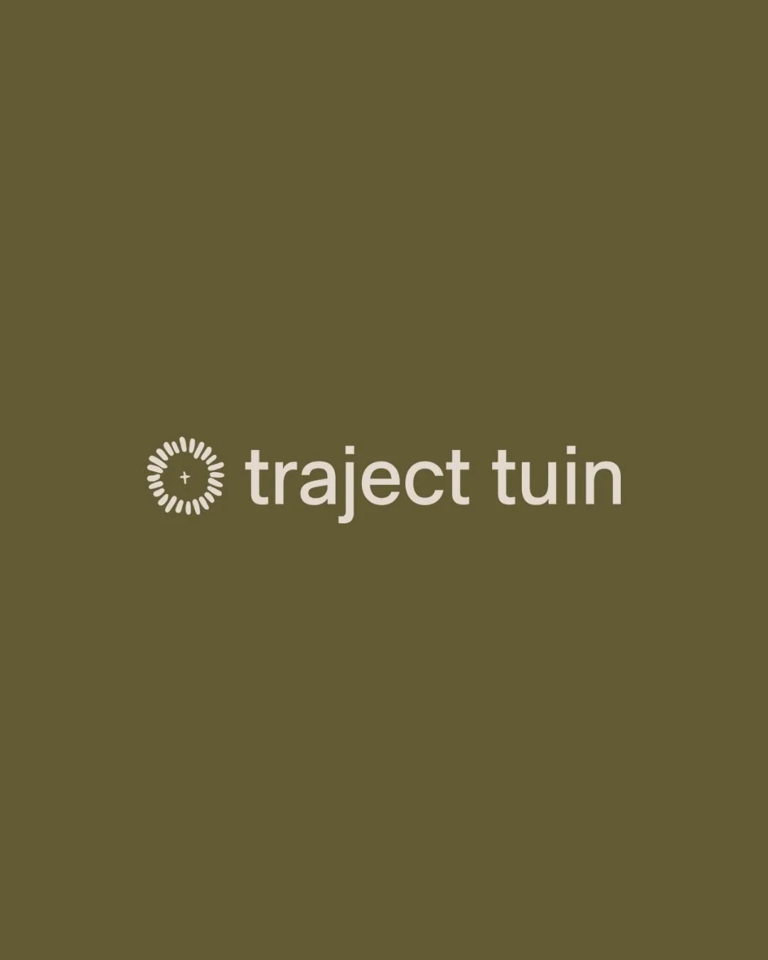 A green background with the white text 'traject tuin' and a circular floral logo to the left of the text.