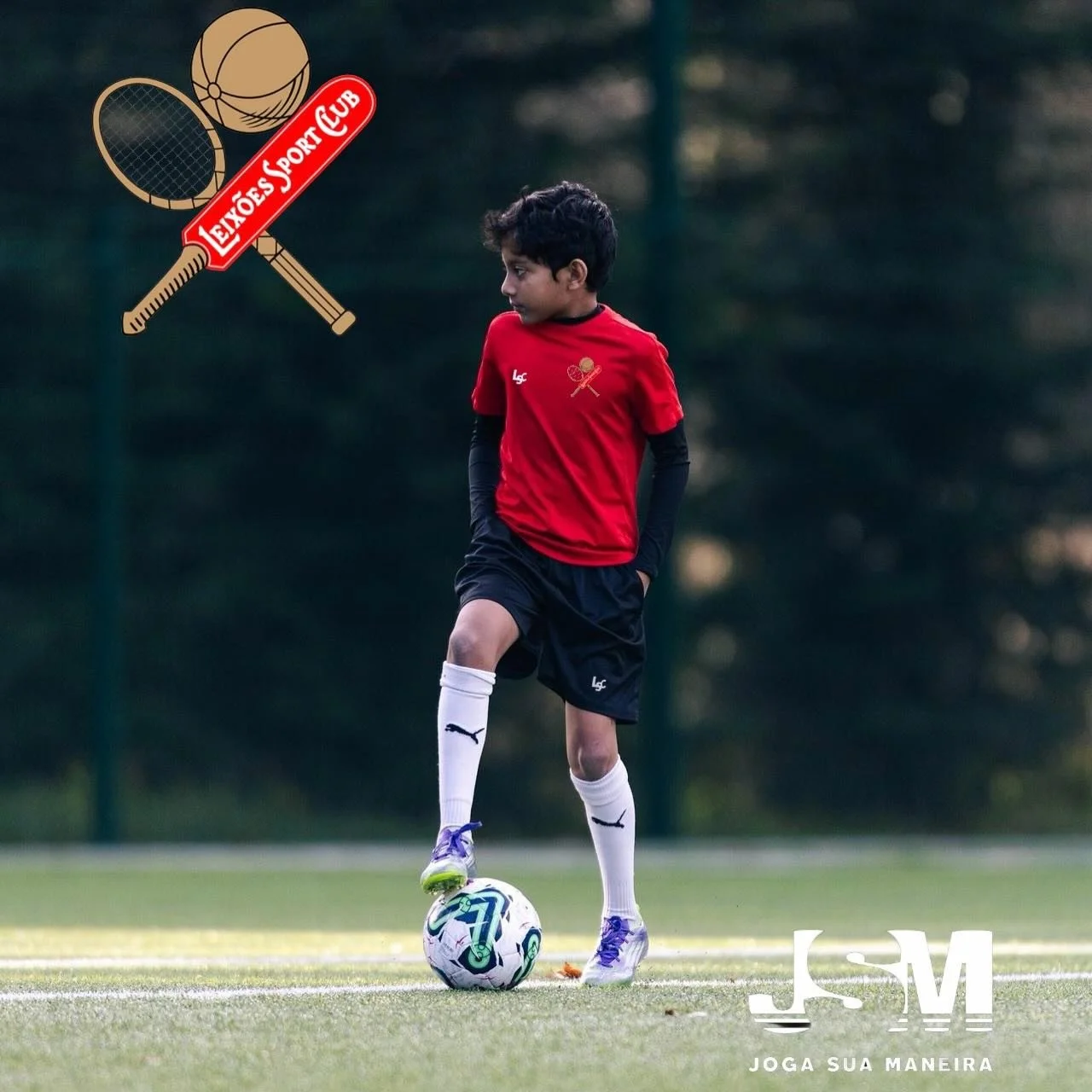 From 🇸🇬 to 🇵🇹 ! Making his debut last weekend, with the @leixoessportclub u10 team, 𝐏𝐫𝐚𝐧𝐚𝐯 𝐑𝐚𝐦, the boy from Singapore with big dreams and an even bigger heart. With a smile on his face and fire in his heart, Pranav steps onto the pitch 