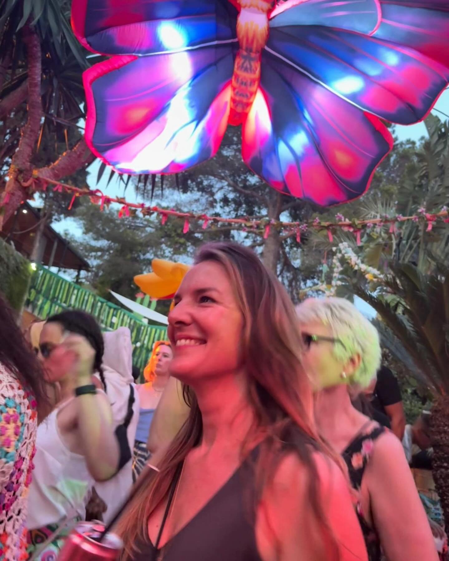 TO ALL MY FELLOW HEALERS: DID YOU EVER THINK ABOUT THIS?

This could be the reason why you&rsquo;re a brilliant healer but the clients you&rsquo;re hoping to help&hellip; They stay out. 

Being a healer for others is a safe choice for those who don&r