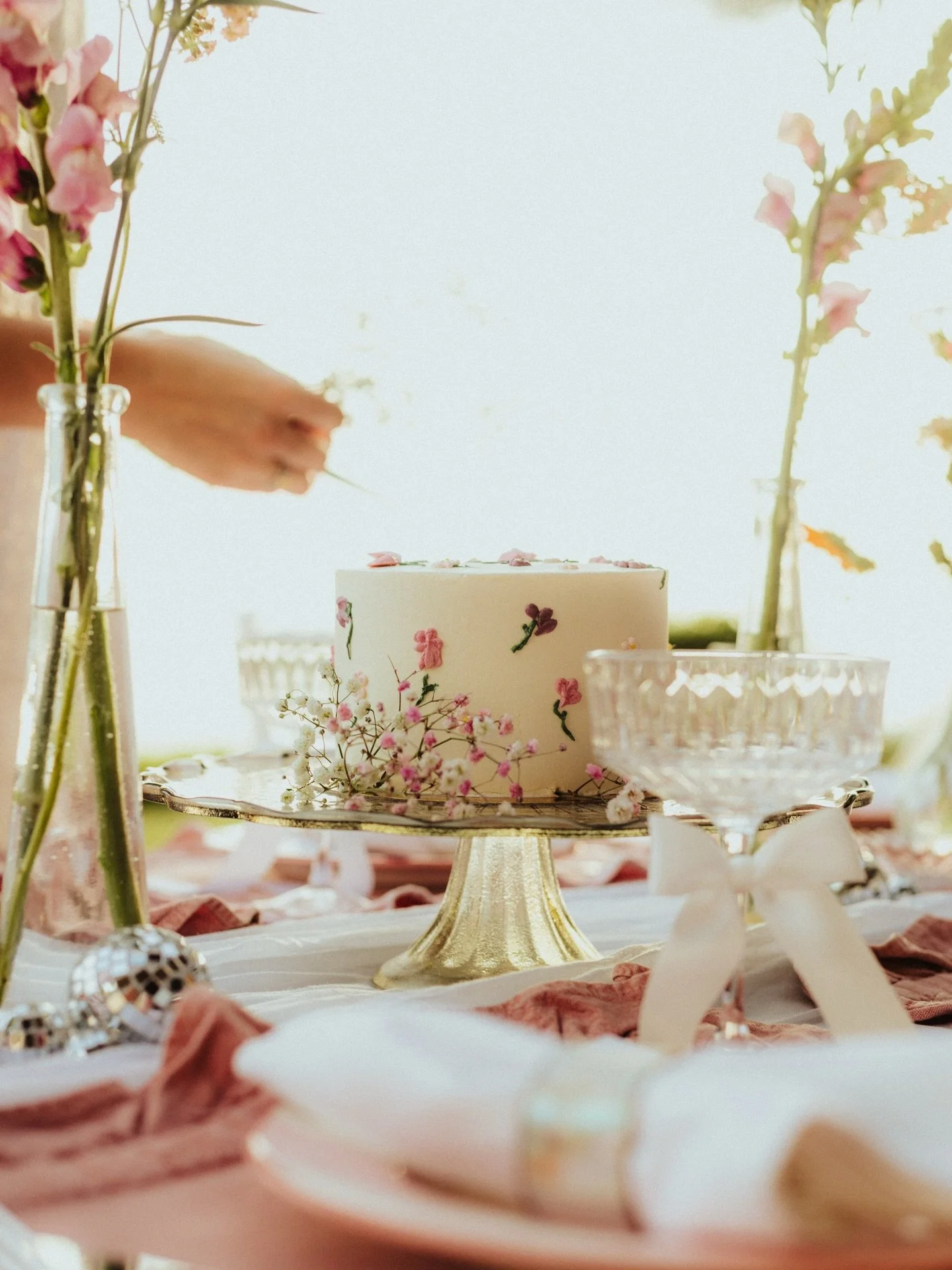 Cr&eacute;er une table &agrave; la hauteur de l&rsquo;occasion, dans le but de c&eacute;l&eacute;brer l&rsquo;amour et l&rsquo;amiti&eacute; avant le grand jour. 

Une soir&eacute;e d&rsquo;&eacute;t&eacute; sur les hauteurs de Montreux ✨

#chef&agra