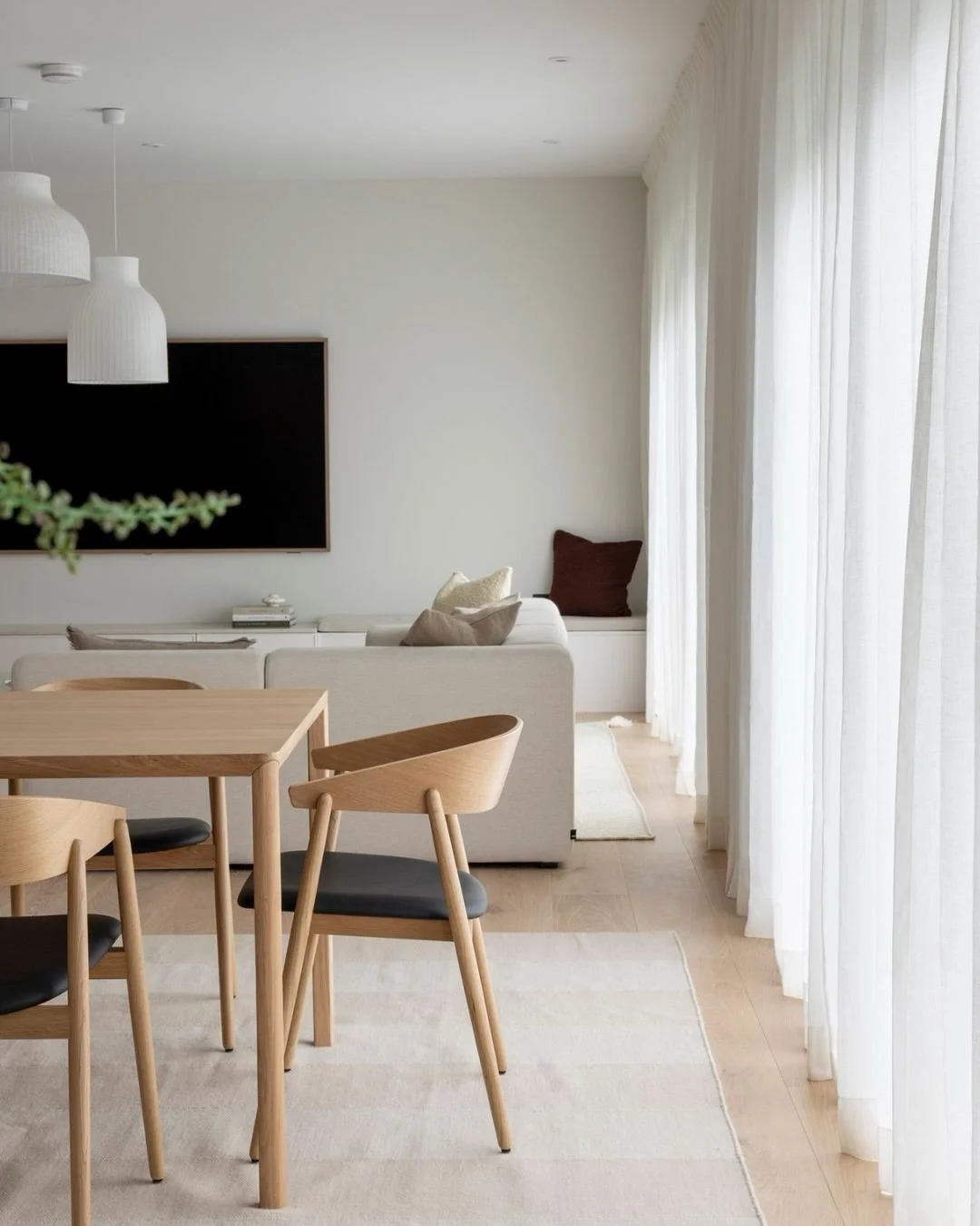 The heart of Pilgrim&rsquo;s Rest 🤍

An open plan space designed for slow mornings, long evenings and everything in between. From the layered textures and natural materials to the quieter detail moments, every part of this project was considered to 
