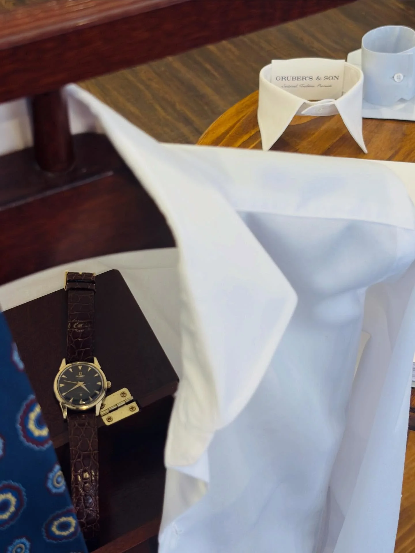 We source from mills like Alumo and Thomas Mason to bring you the pinnacle of bespoke tailoring. For every occasion: from tuxedo shirts and guayaberas to women&rsquo;s blouses.