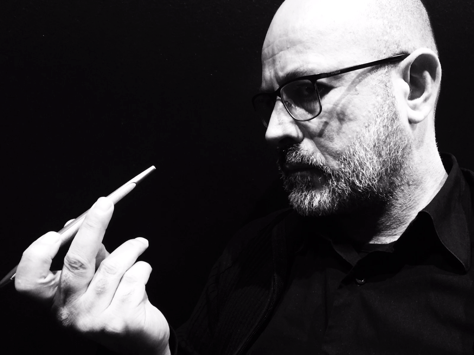 lorenzo cecchinelli, direttore creativo indipendente, esperto di tecniche di comunicazione digitale, social, content strategy, e-commerce strategy