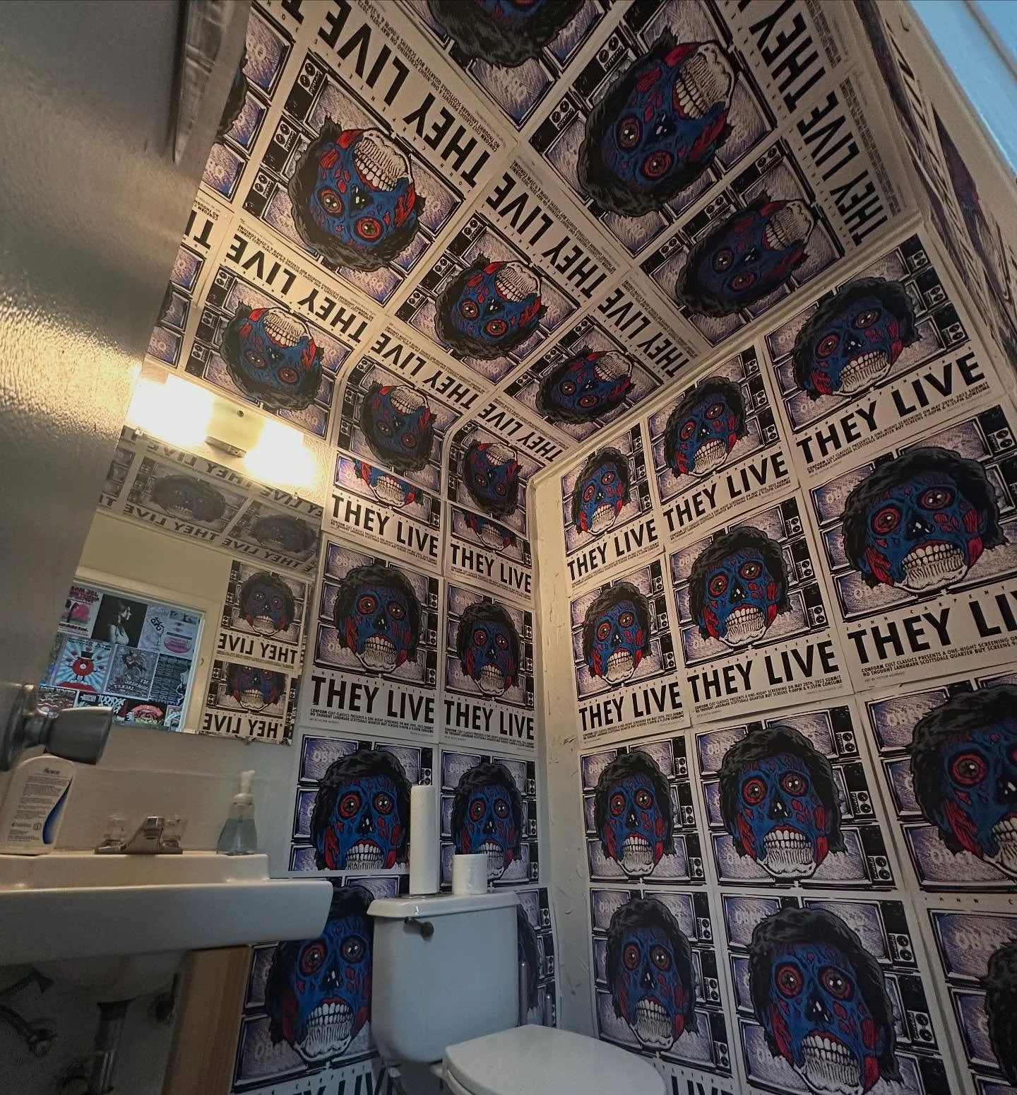 Bathroom upgrade at the shop. Artwork by @victormoreno @cultclassicsaz . Printing fuck up by yours truly. Stapling by @gothlorien 🤘🤘
Didn&rsquo;t want them to go to waste. 
#printshop #screenprint #limitededitions #cultclassics #hamsterlabs