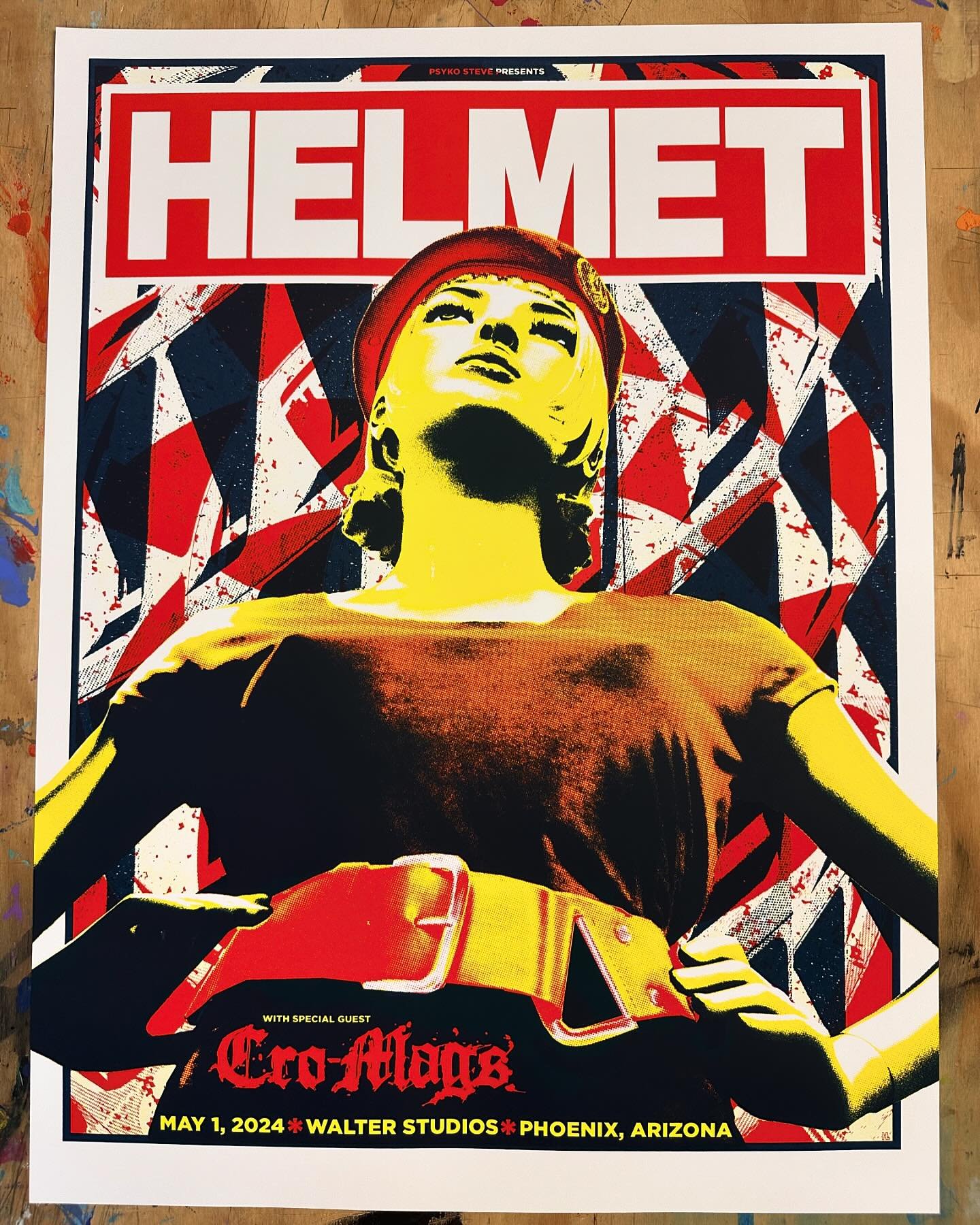 Here&rsquo;s a look at my poster from last nights @helmet_music show. This one happened really quick but I managed to get them in hand right before doors. Thanks to @psykosteve for making it happen! 🤘🐹🤘 
#screenprint #gigposter #limitededition #ha