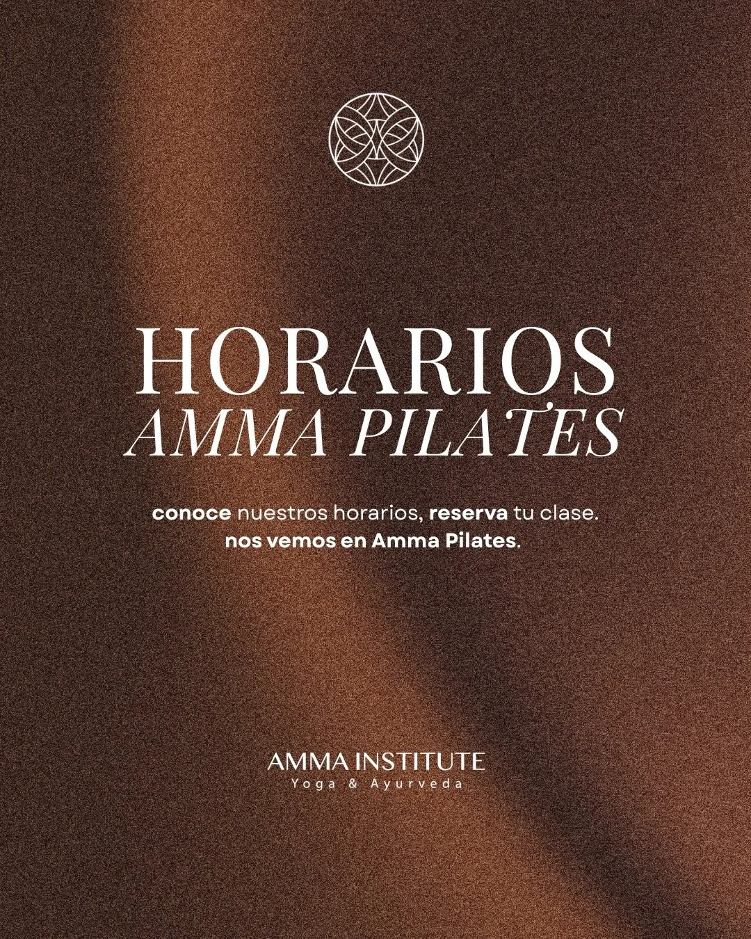 Siempre hay un momento del d&iacute;a para volver a tu cuerpo 🤎✨ 

En Amma Pilates tenemos horarios por la ma&ntilde;ana y por la tarde para que puedas integrar la pr&aacute;ctica a tu rutina sin prisa 💫

🌀 Revisa nuestros horarios y agenda tu cla