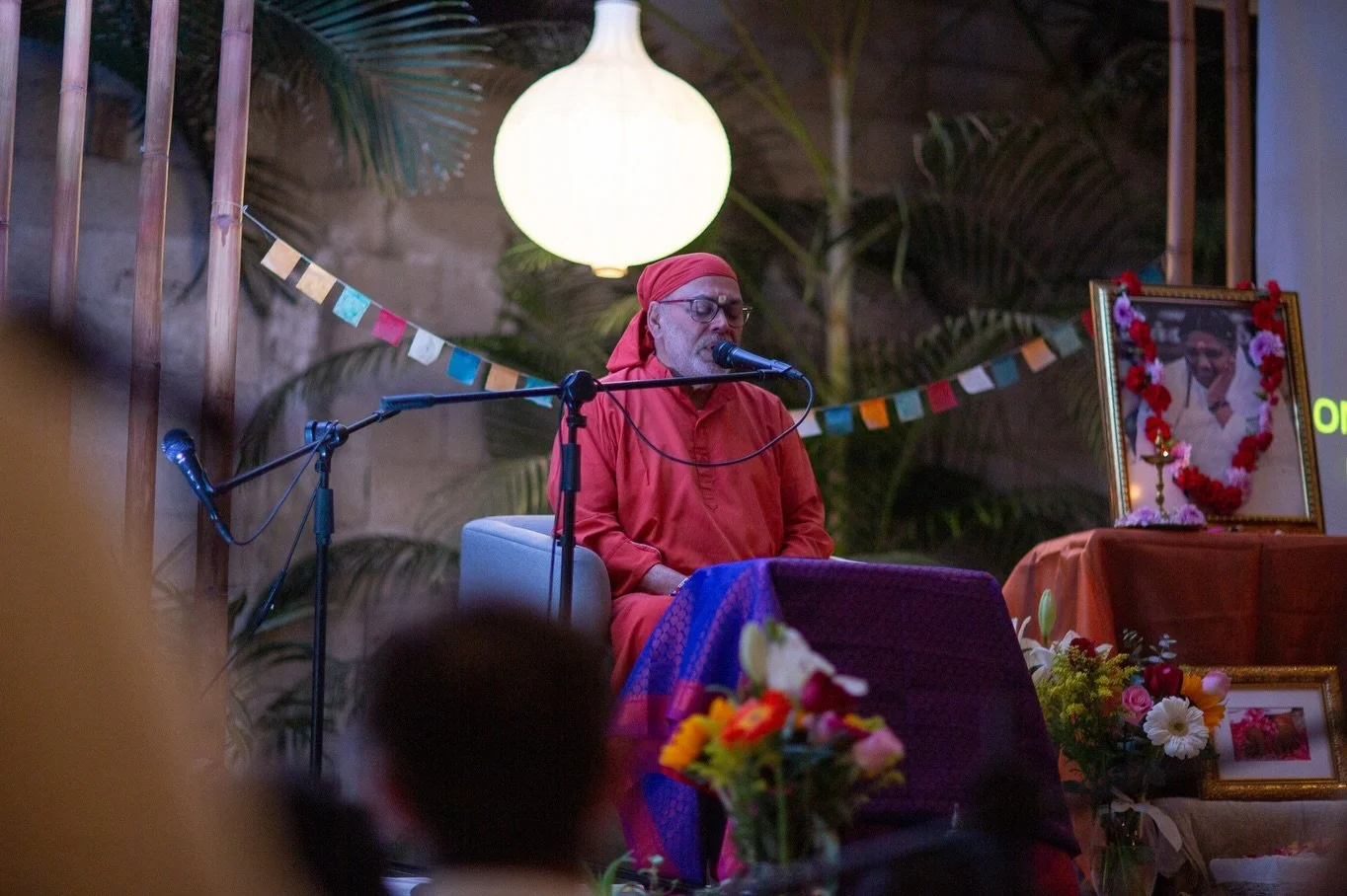 Tuvimos el honor de recibir a Swami Dayamritananda Puri, disc&iacute;pulo directo de Amma @mataamritanandamayi l&iacute;der espiritual y humanitaria. 🪷

Fue hermoso escuchar las palabras de Swami record&aacute;ndonos estar cerca de Dios, seguir nues