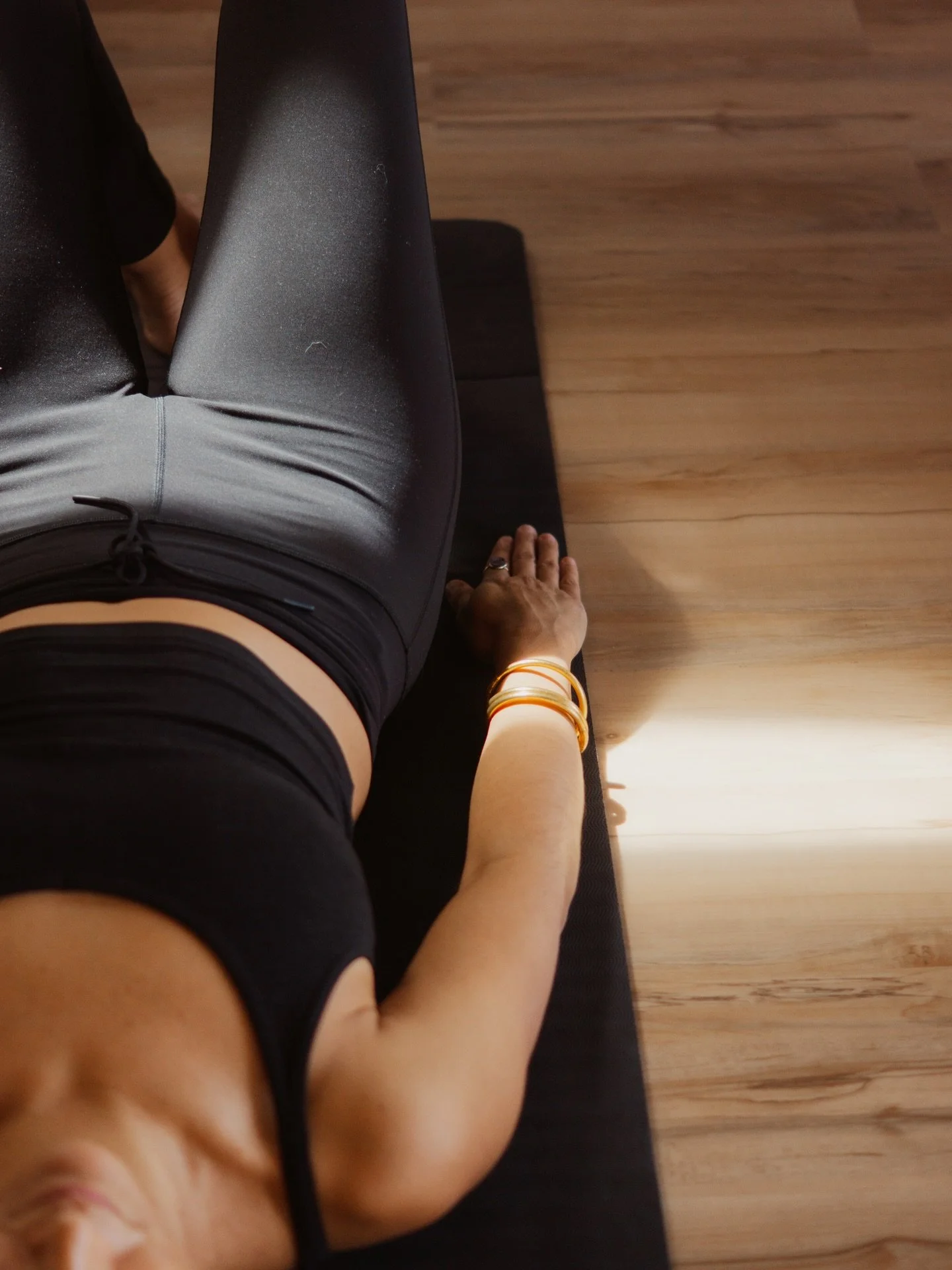 El movimiento consciente transforma m&aacute;s que el cuerpo, transforma la manera en la que te habitas 🤎

En nuestras clases de Pilates Cl&aacute;sico en Amma Institute, cada ejercicio es una invitaci&oacute;n a regresar a tu centro, a fortalecer d