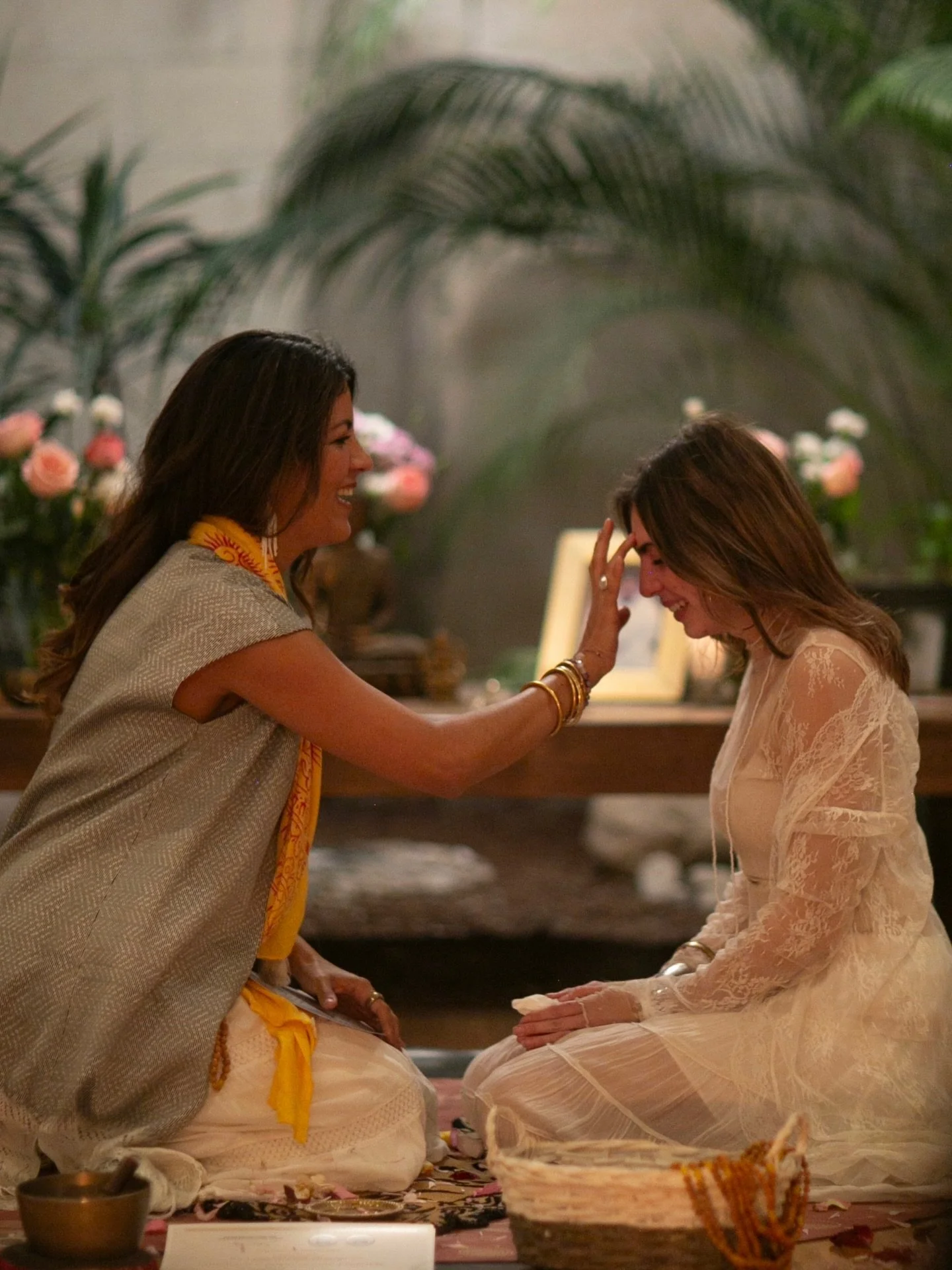 Ya se acerca nuestro Yoga Teacher Training en Parana Vinyasa con @luzorea__ 🤍

Este 26 de junio comienza un camino de transformaci&oacute;n, acompa&ntilde;ado por un equipo de maestros que te sostienen, te gu&iacute;an y expanden tu pr&aacute;ctica 