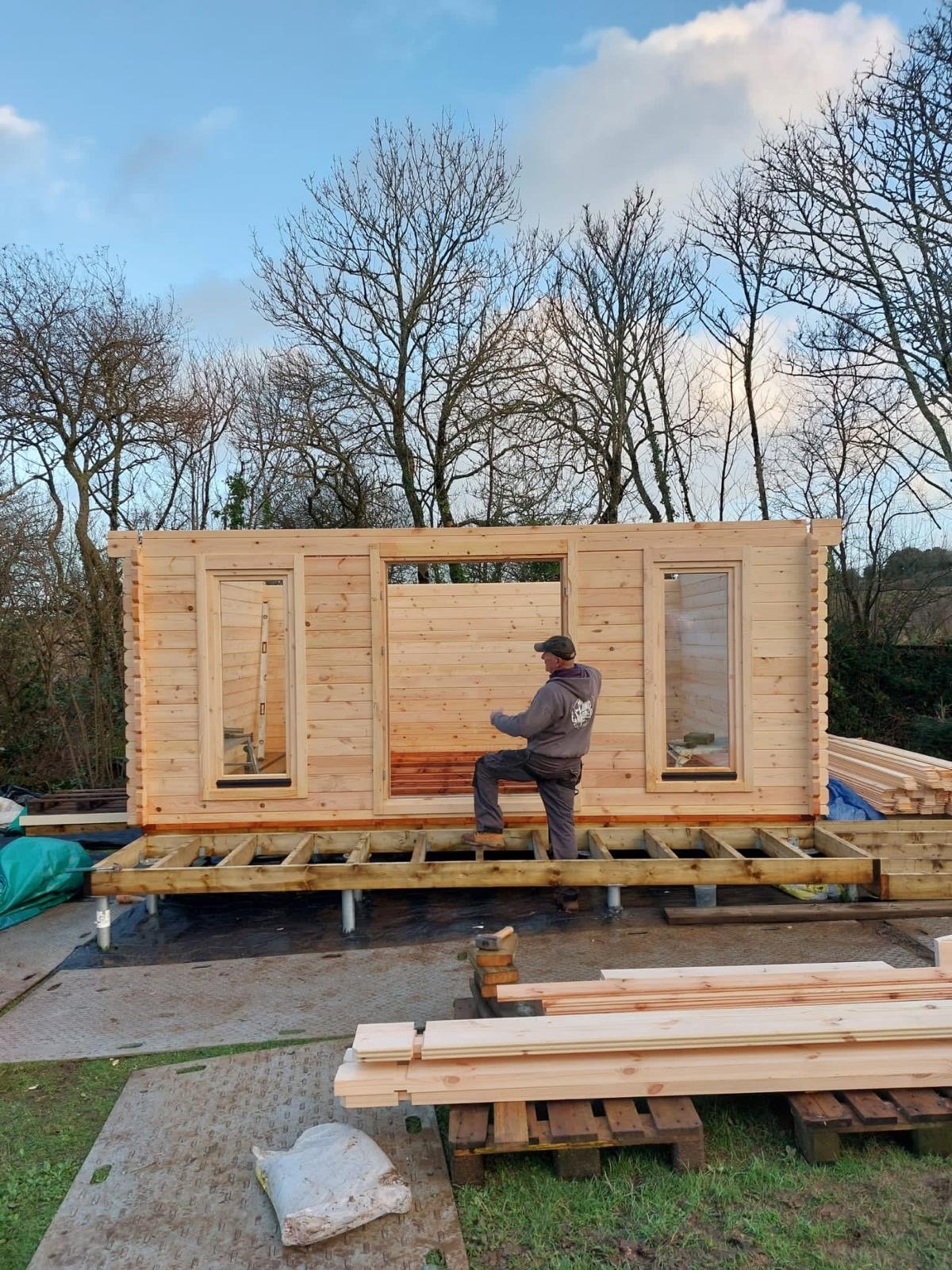 Groundscrew Solutions_gallery_timber bases 21.JPG