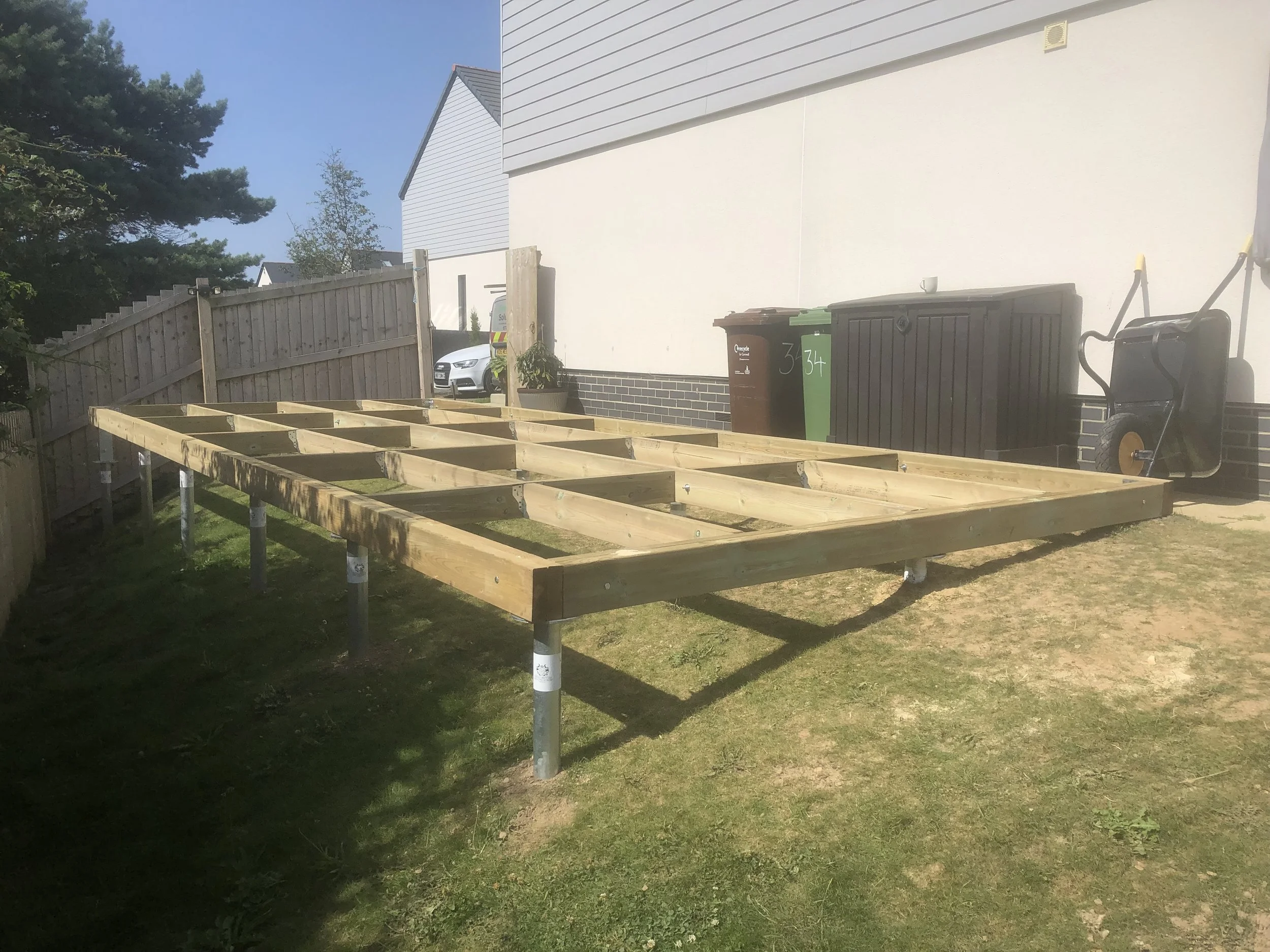 Groundscrew Solutions_gallery_timber bases 4.jpeg