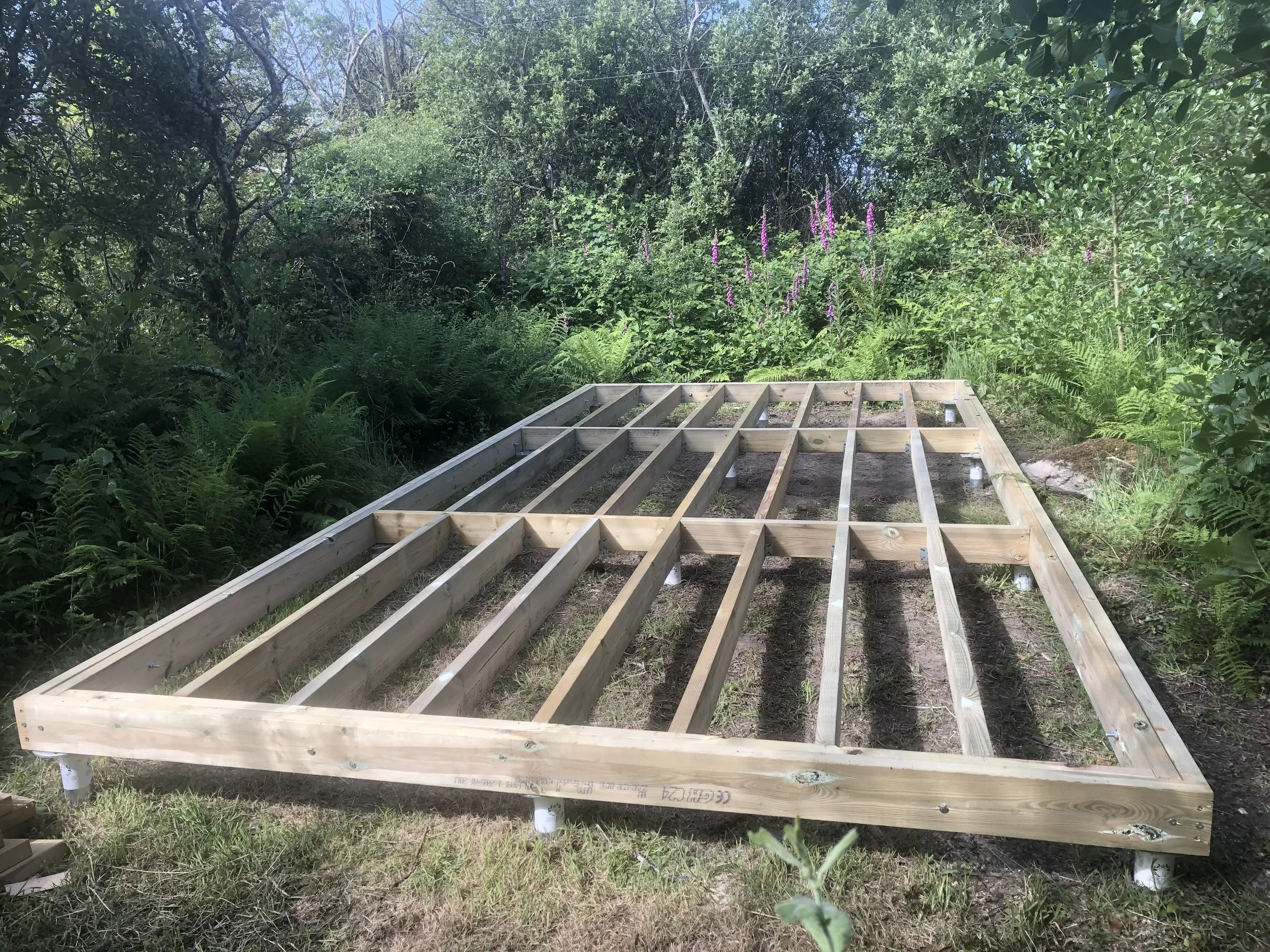 Groundscrew Solutions_gallery_timber bases 3.jpeg