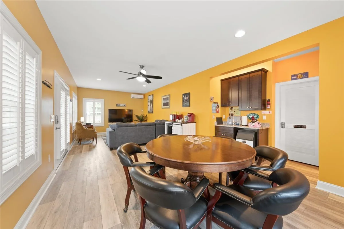 Game Table and Lounge