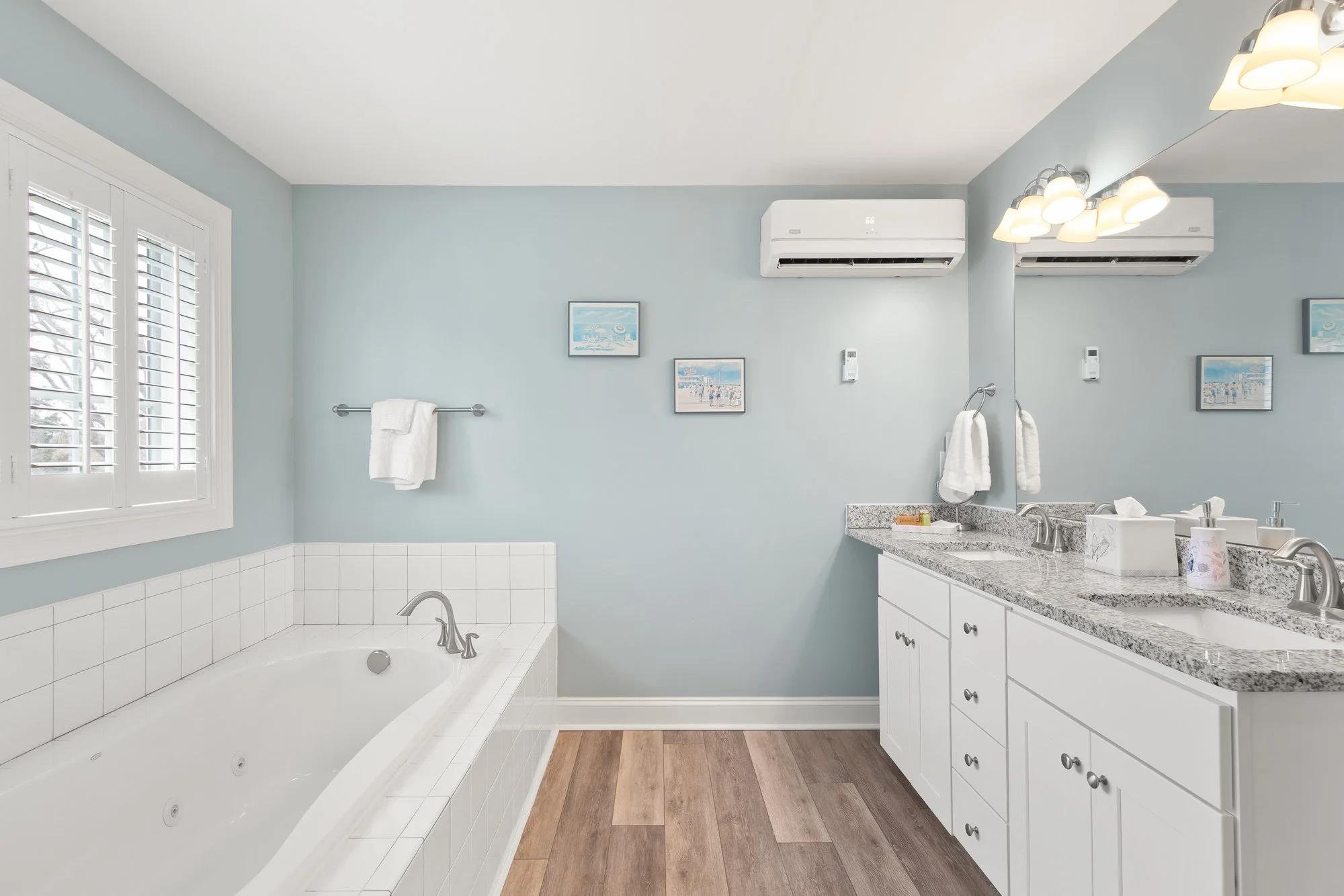 Full Baths With Luxury Bath Essentials