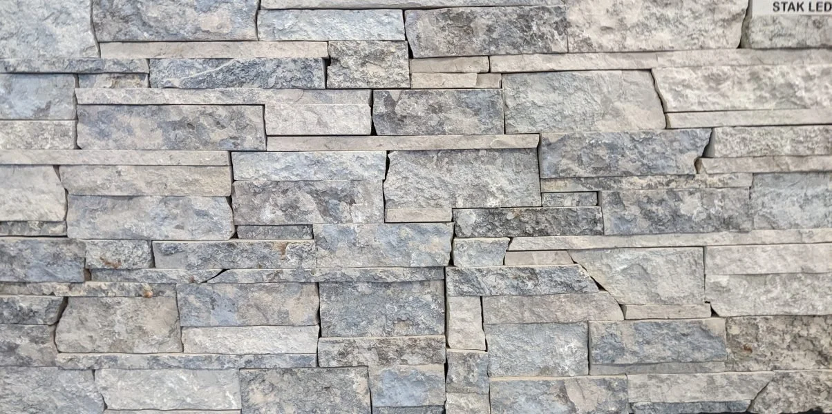 Grey Lannon Stakledge