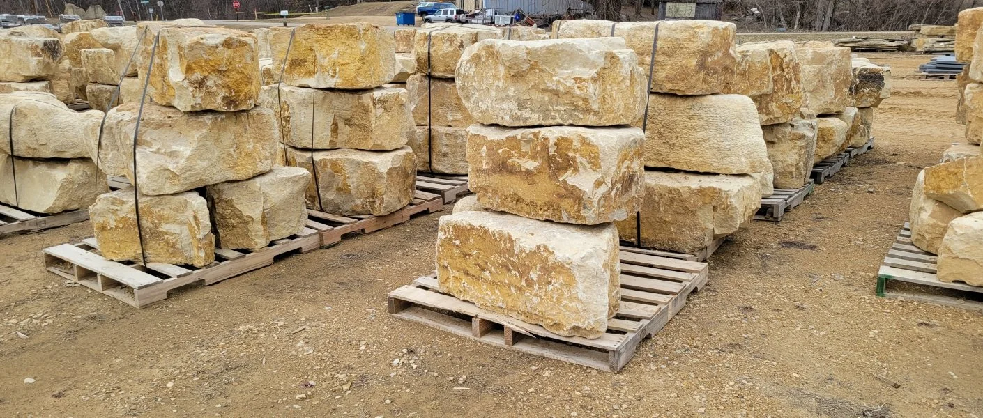 St. Croix Valley Limestone Weatheredge Outcroppings