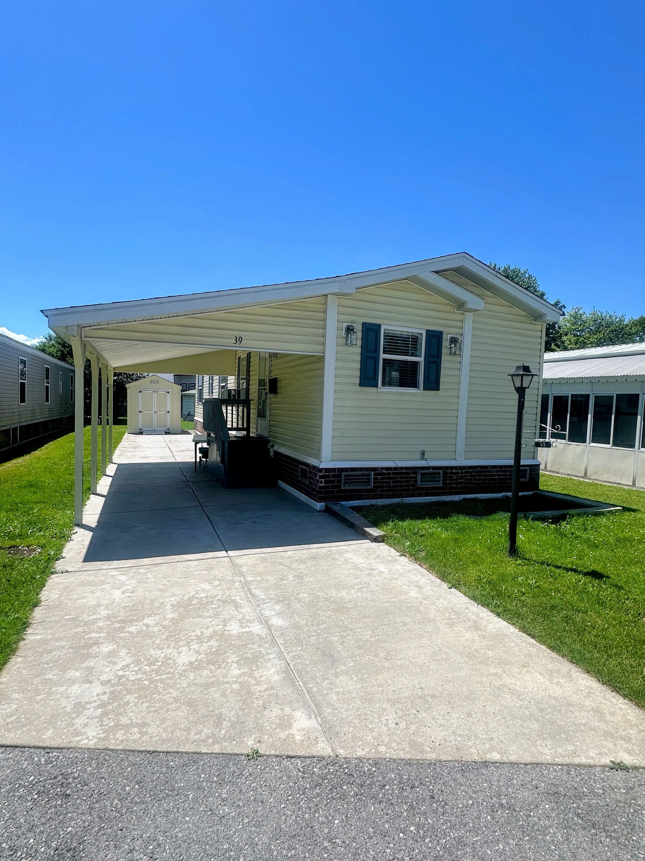 39 Rockland Ave  , $84,900 - 2004