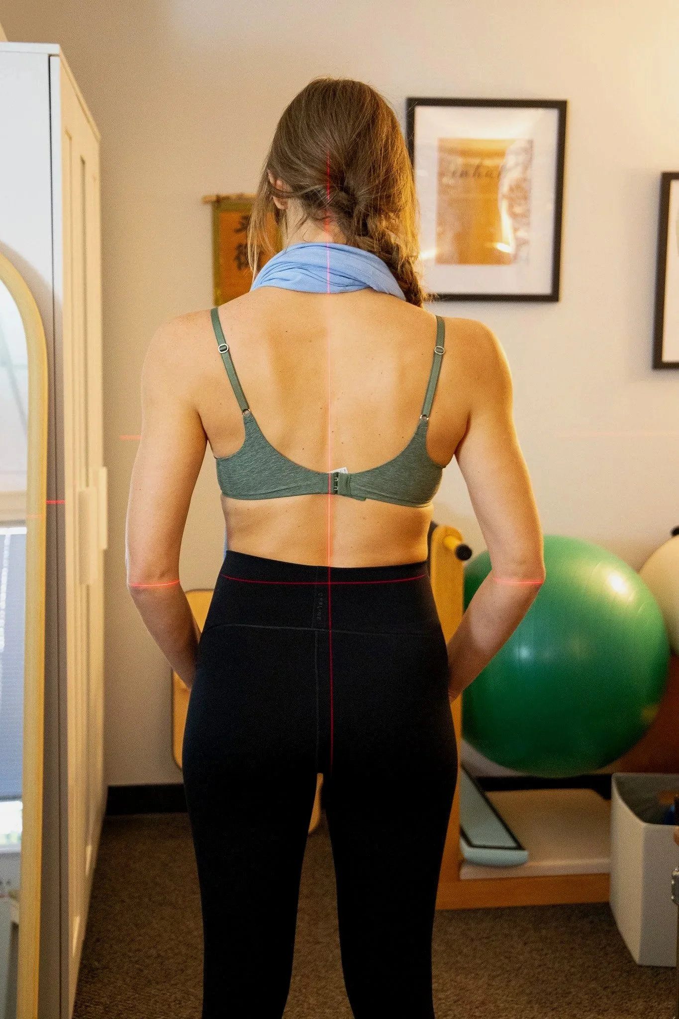 Scoliosis treatment program offered by Mary Beth Blend at BlendFit! In 6-weeks, you'll have a personalized exercise plan unique to your curve, helping you strengthen your spine to sustain and live an active life!