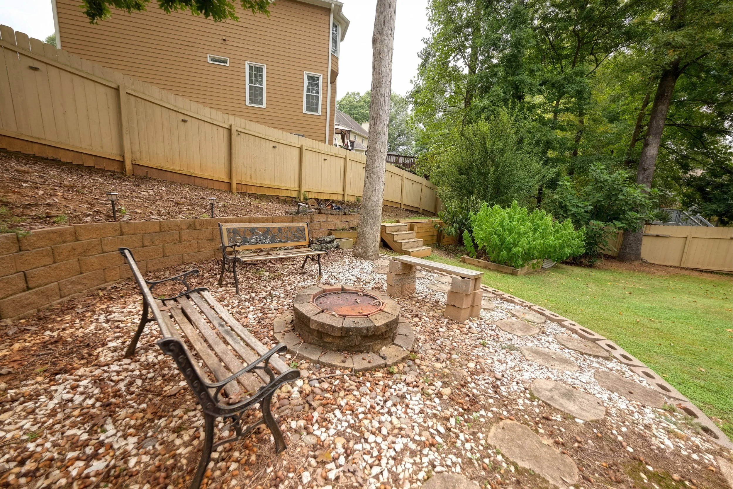 1055_whtrail_fire_pit3.jpg