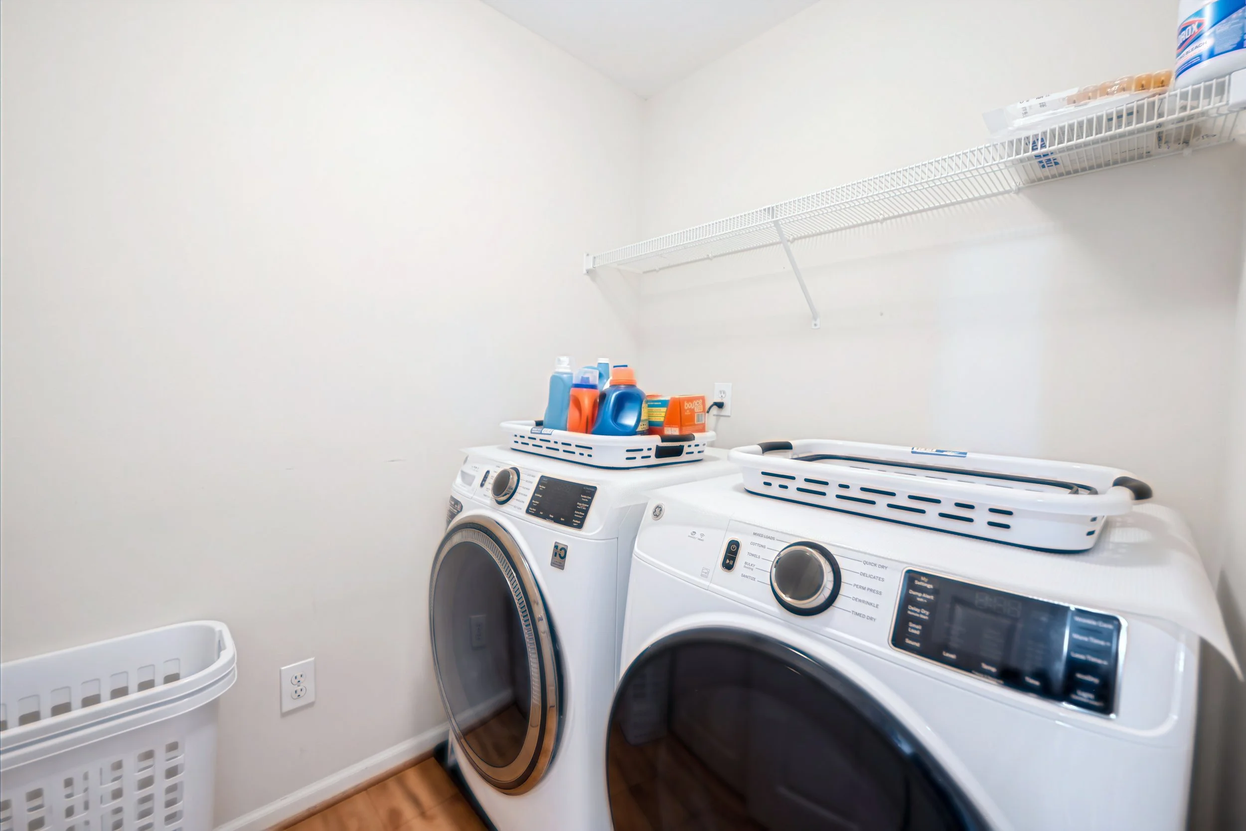 1055_whtrail_laundry.jpg