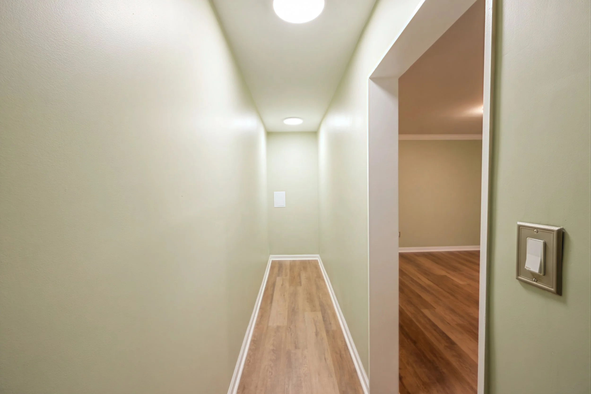 1055_whtrail_basement_bedroom_3.2.jpg