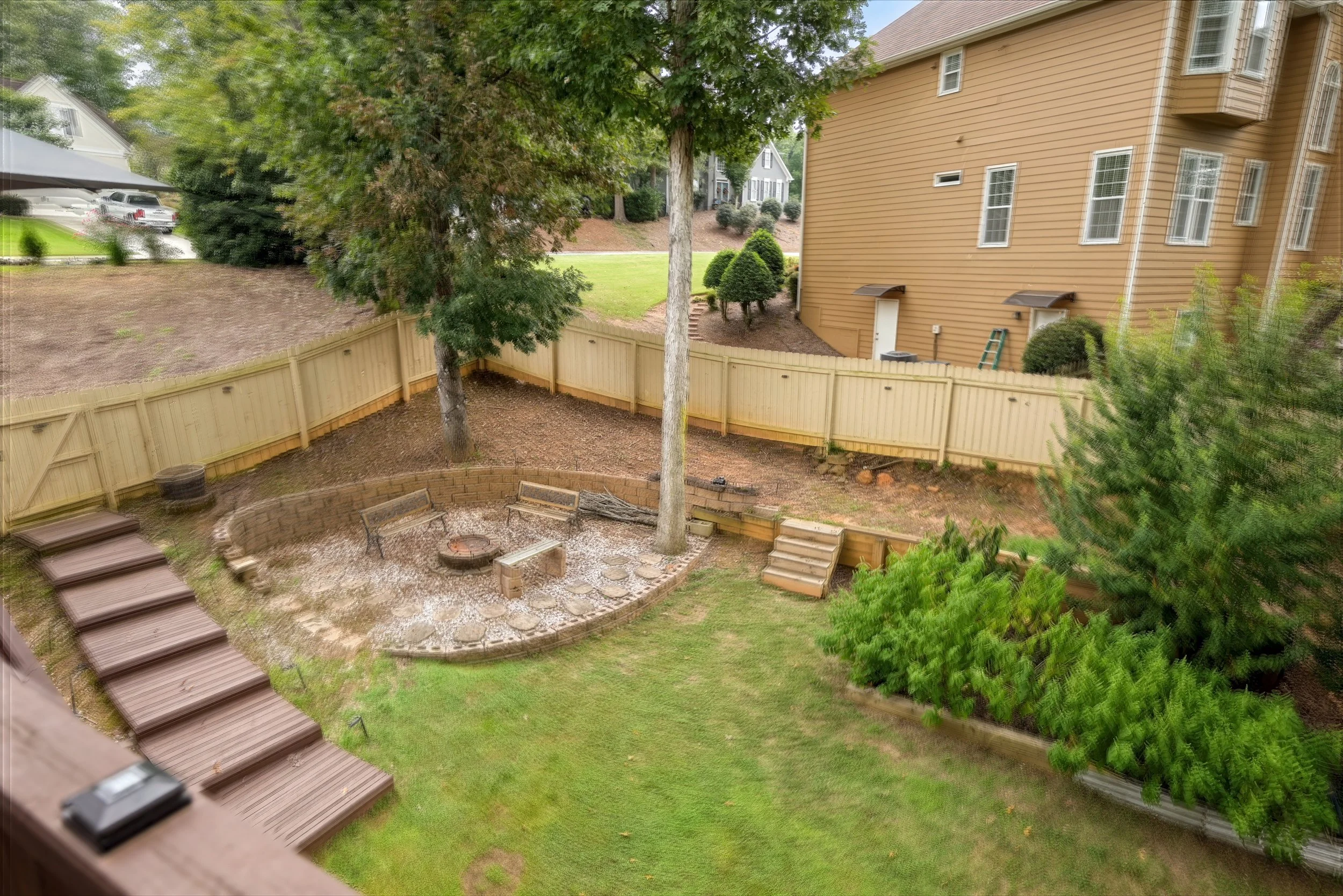 1055_whtrail_exterior_9.jpg