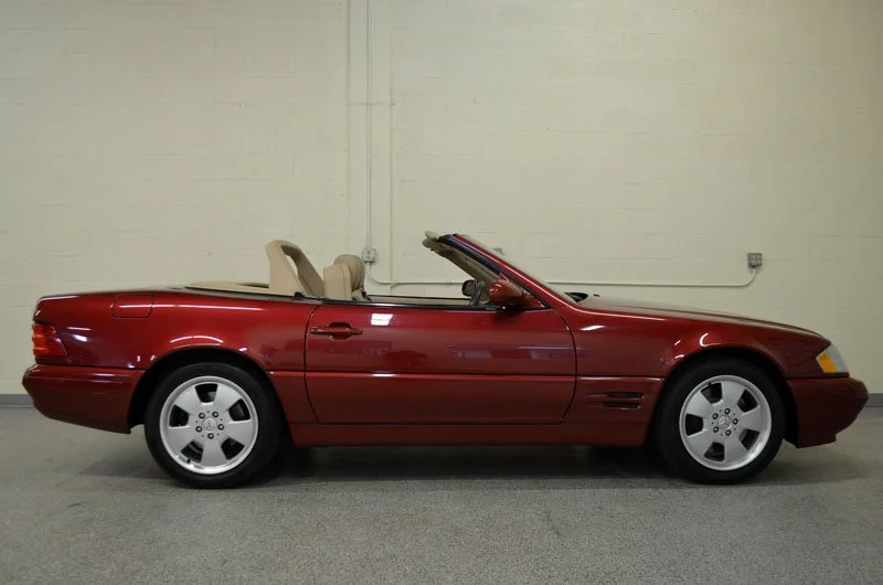Luxury Mercedes-Benz 500 SL Convertible (1999)