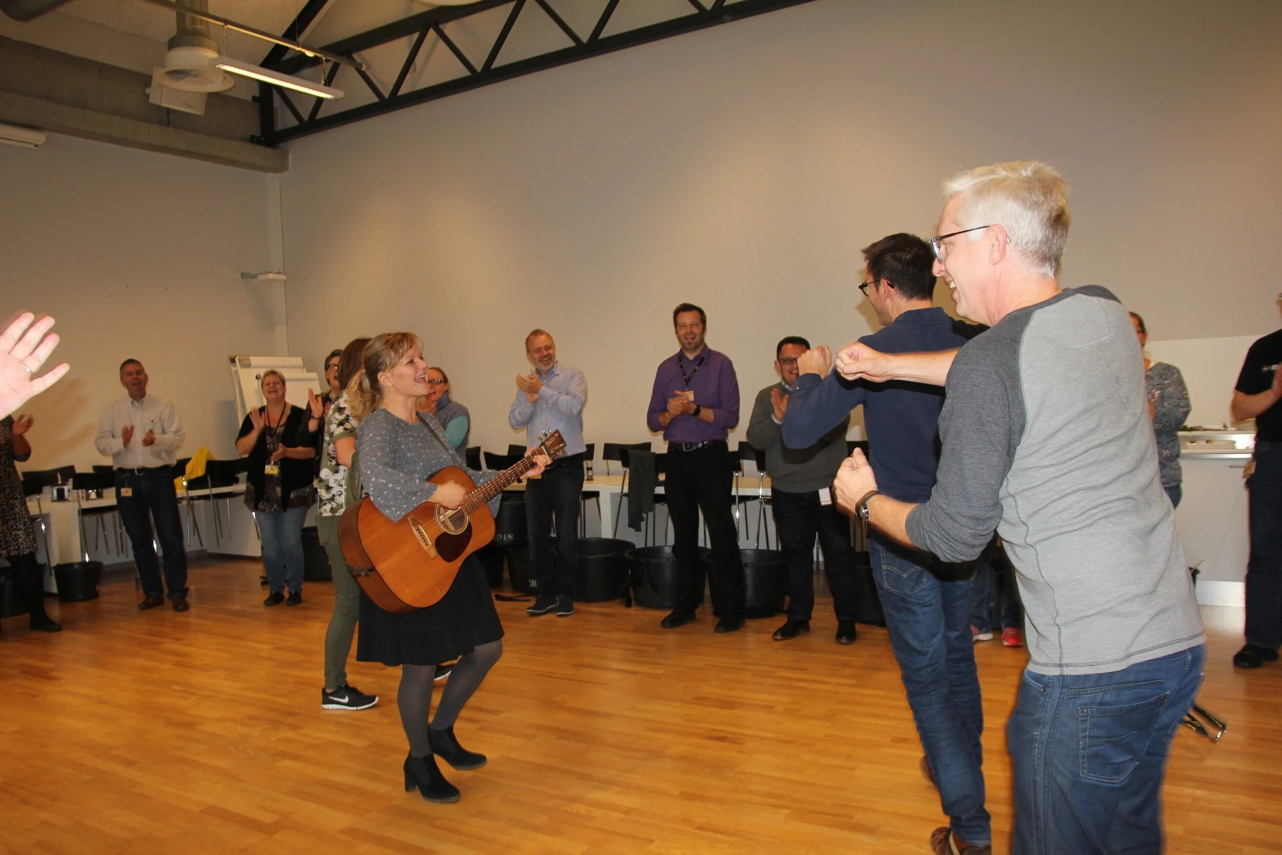 Firmaevent med sang som teambuilding