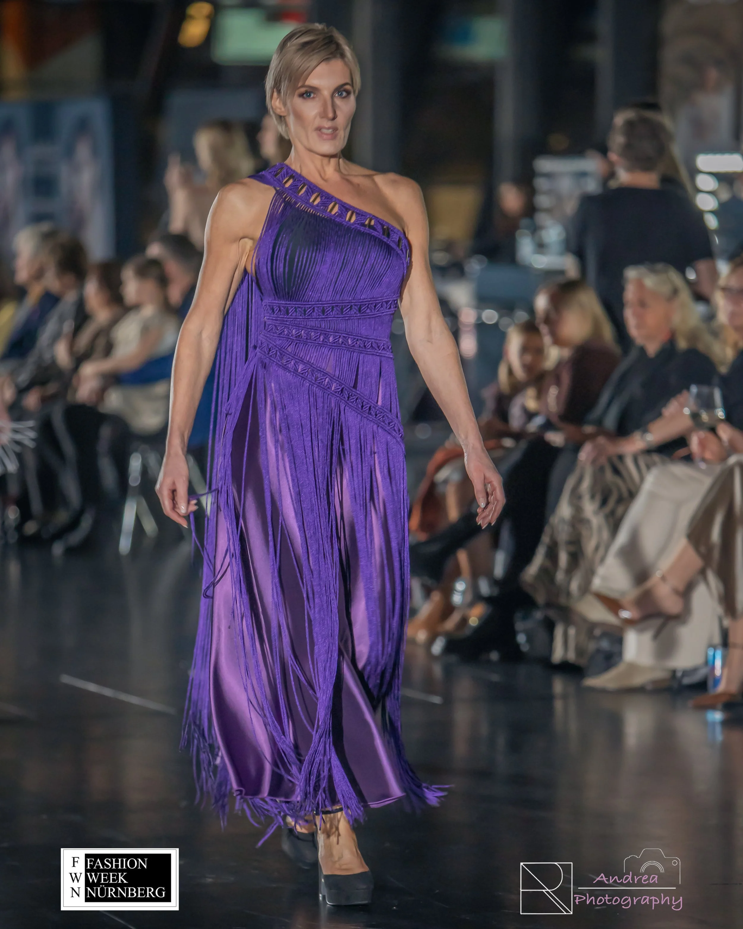 Makramee Kleid auf dem Laufsteg der FashionWeek Nürnberg – Zarte Knoten