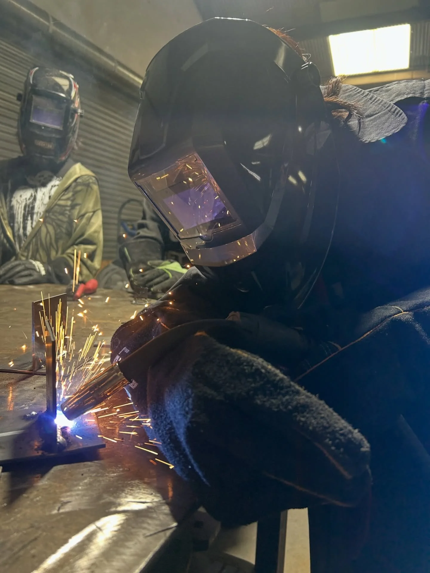 Every day hits like this around here. 🔥

Projects moving from tool to bench. Kids learning by doing. Adults locked in. Ideas turning into real things from morning through the evening.

Check out the final welds from Devin, a student at @roadsteadmon